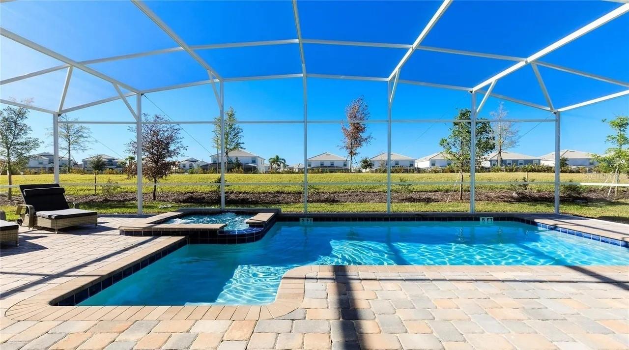 Image 39 of 42 For 1592 Maidstone Court