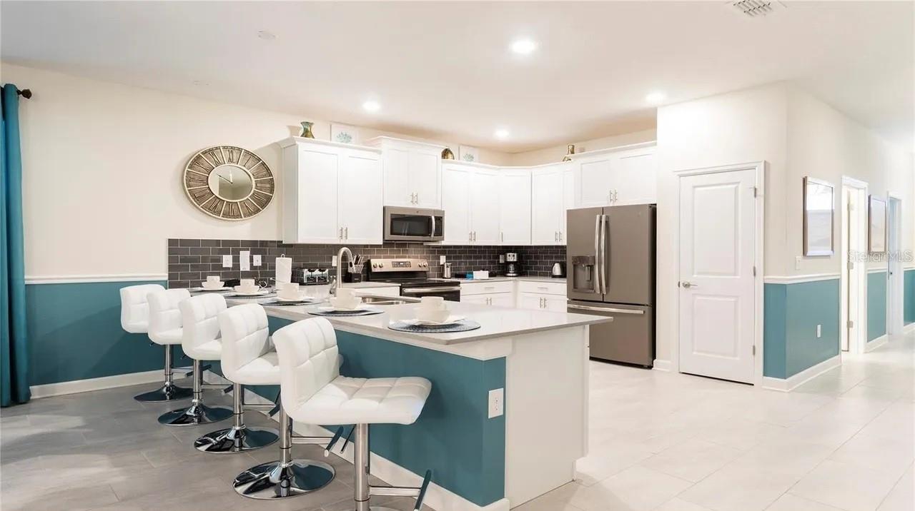 Image 5 of 42 For 1592 Maidstone Court