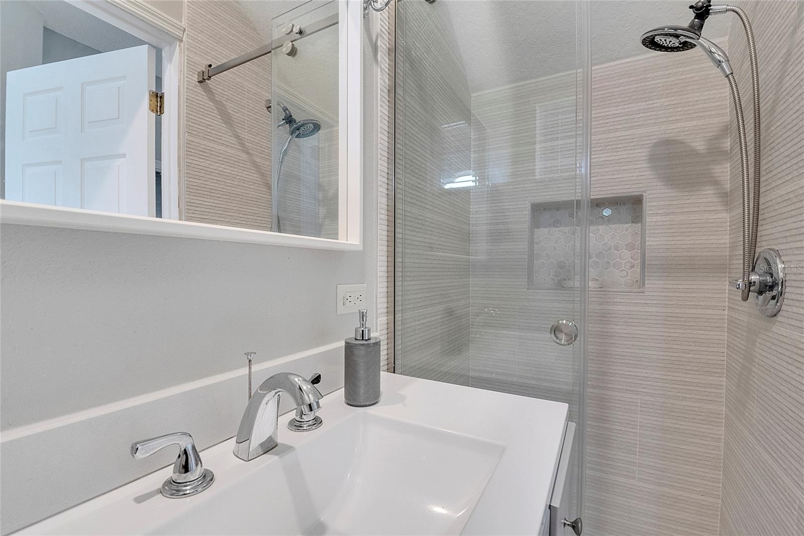 Image 13 of 70 For 9454 Silver Buttonwood Street