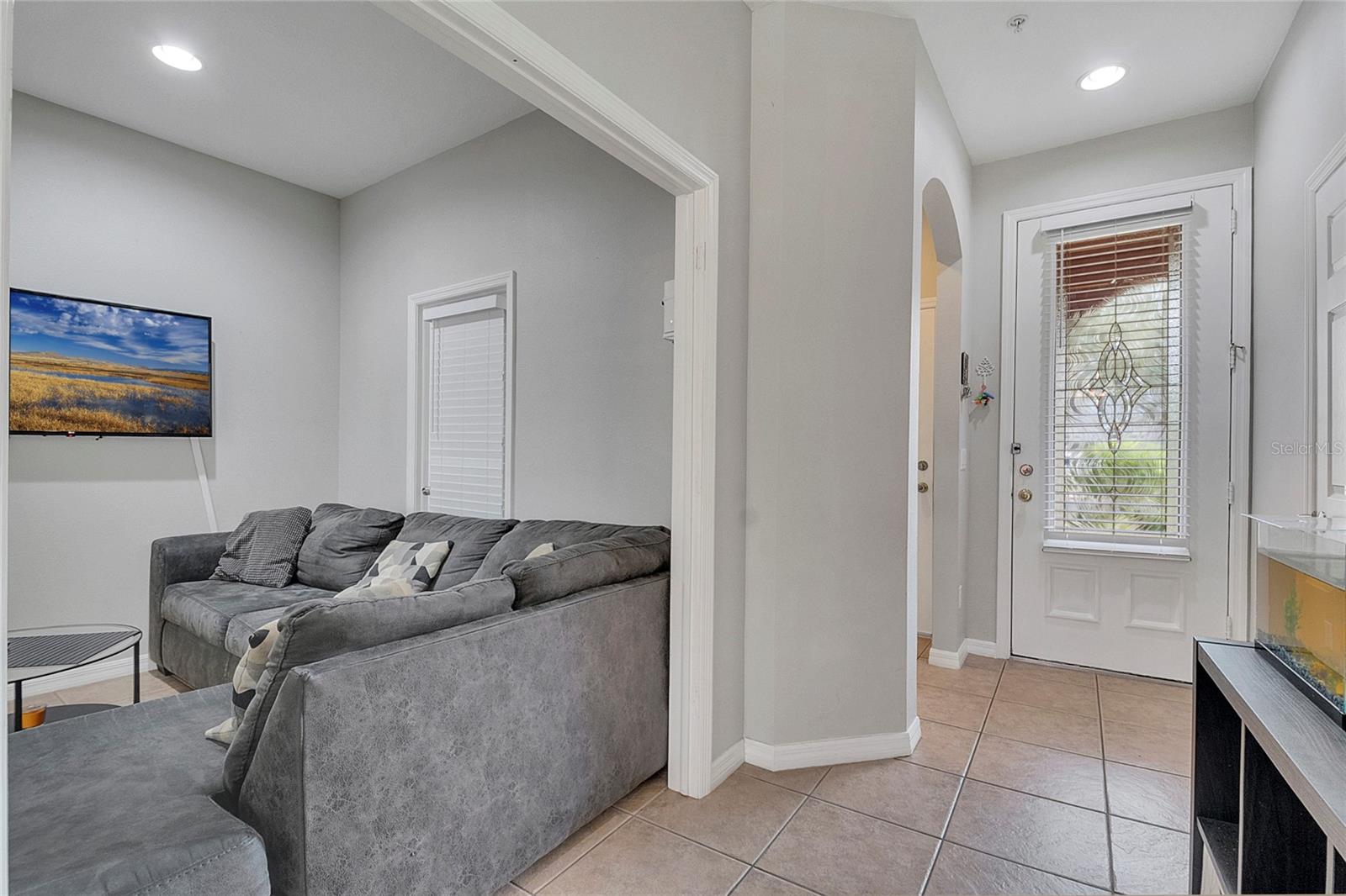 Image 14 of 70 For 9454 Silver Buttonwood Street