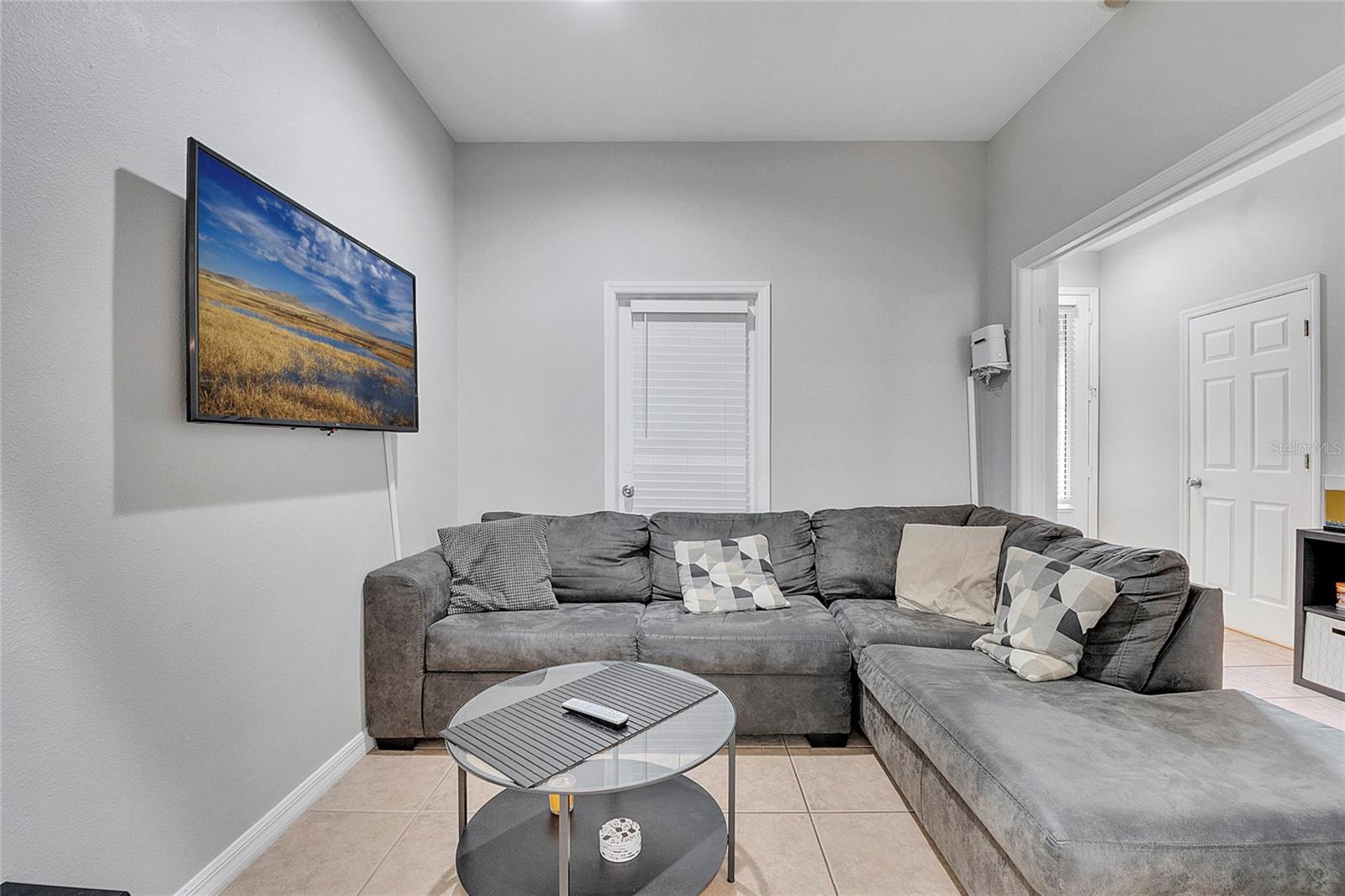 Image 16 of 70 For 9454 Silver Buttonwood Street