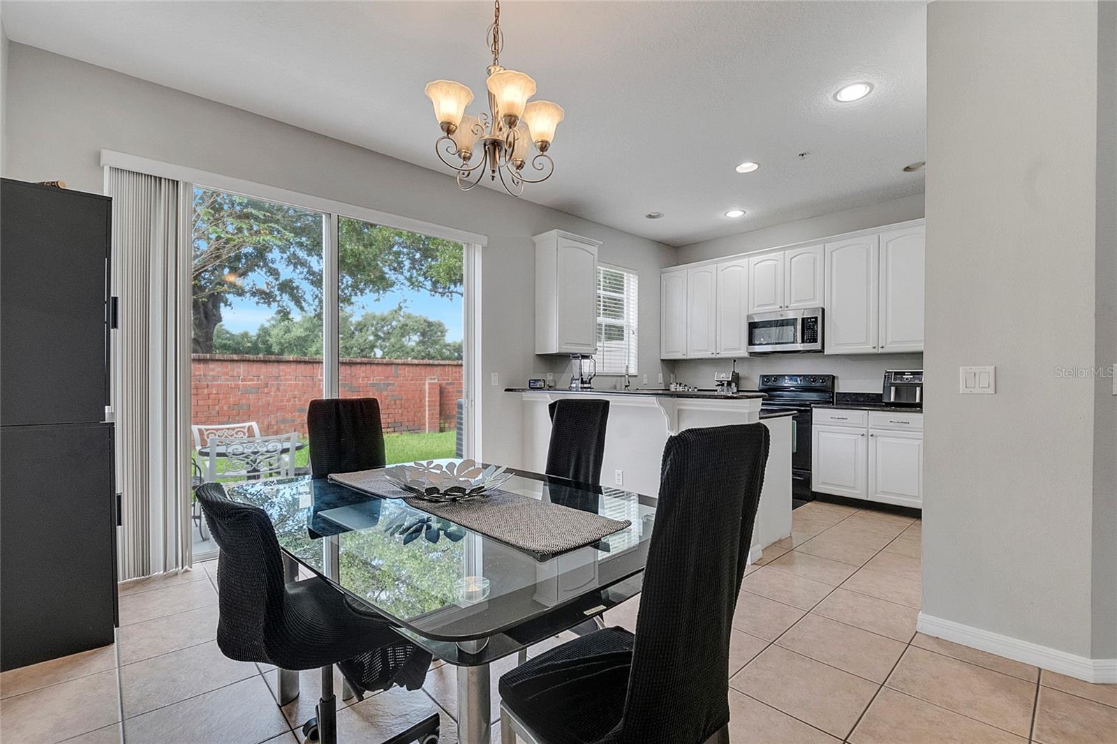 Image 23 of 70 For 9454 Silver Buttonwood Street