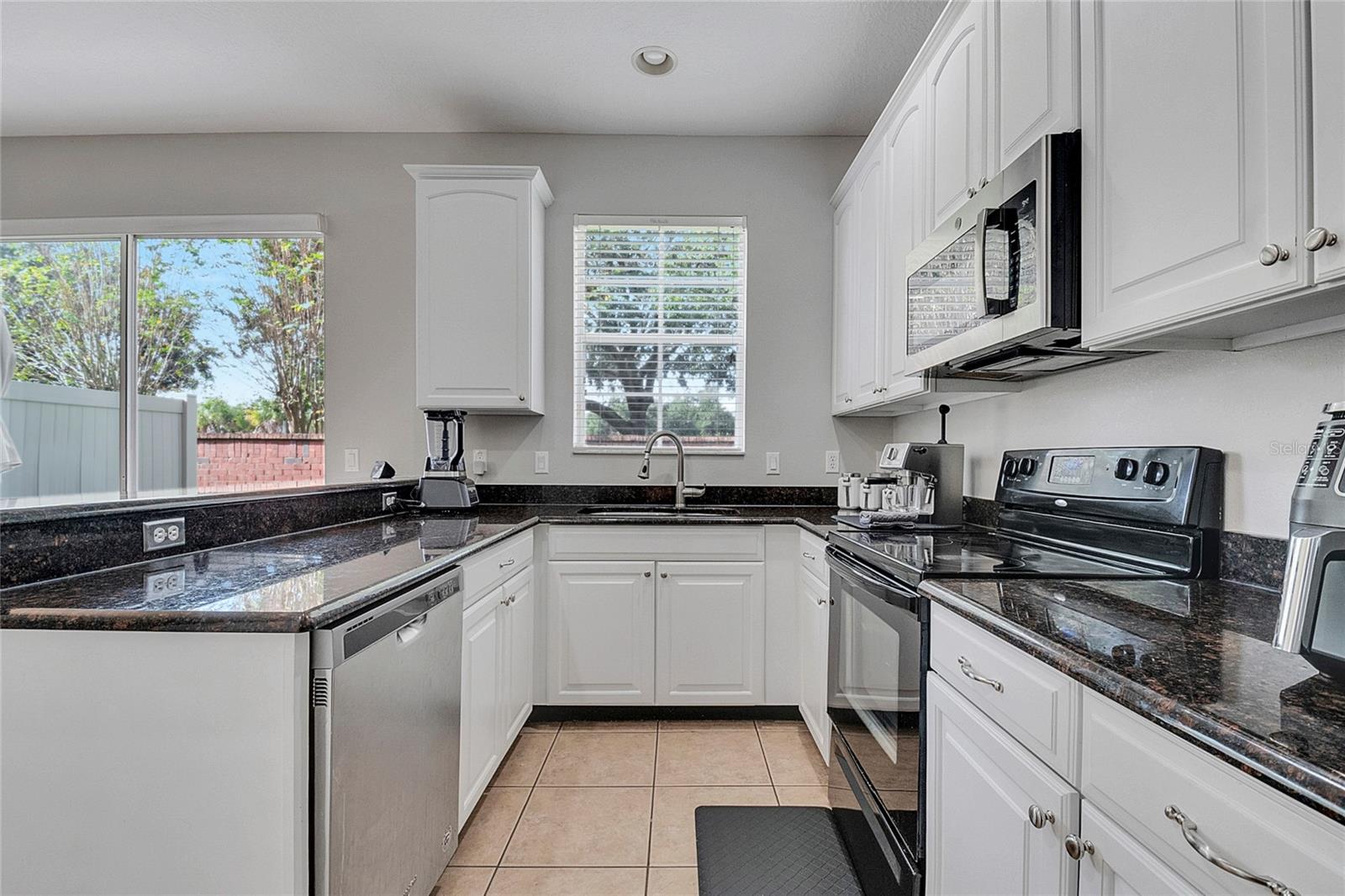 Image 25 of 70 For 9454 Silver Buttonwood Street