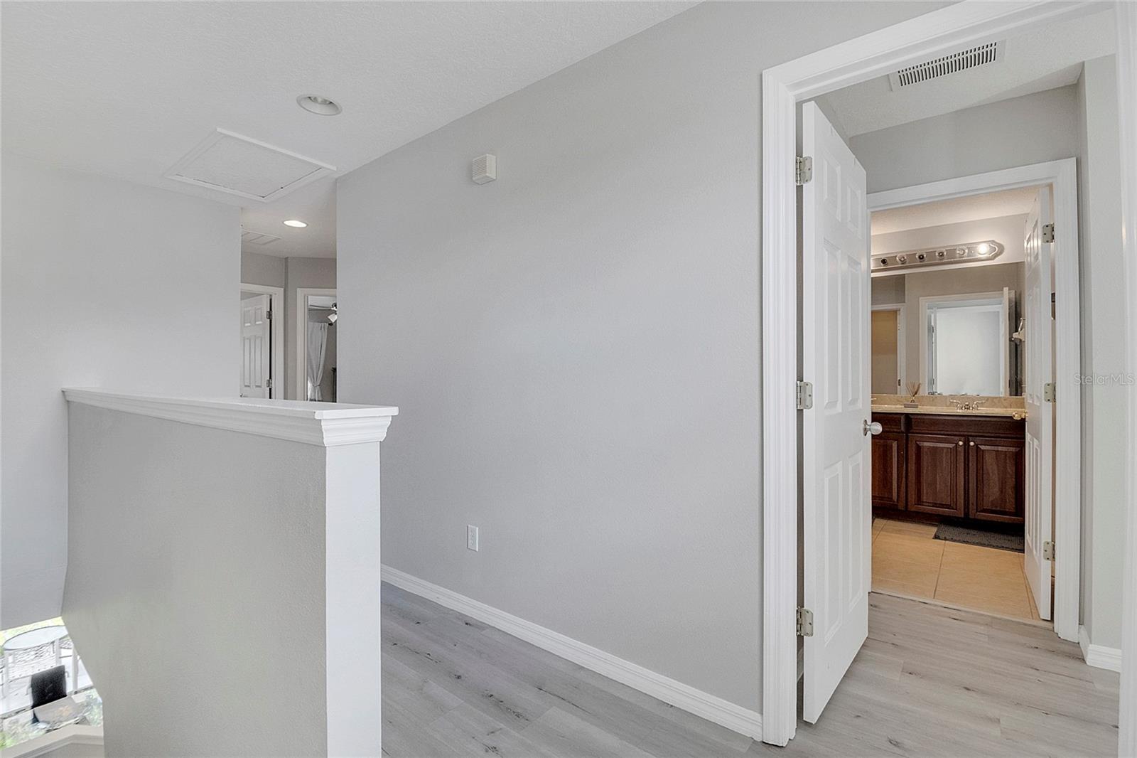 Image 30 of 70 For 9454 Silver Buttonwood Street