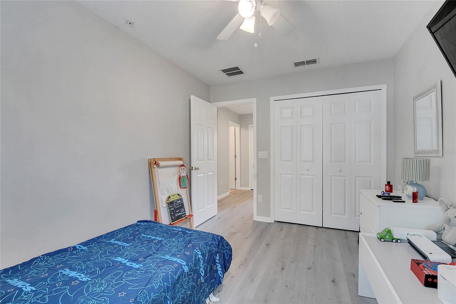 Image 39 of 70 For 9454 Silver Buttonwood Street