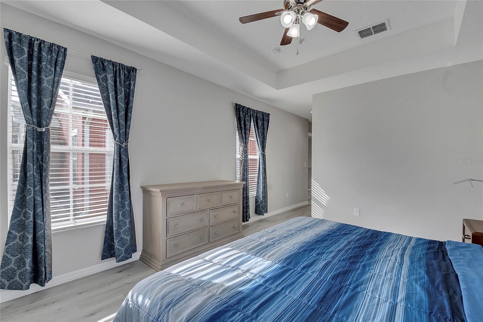 Image 46 of 70 For 9454 Silver Buttonwood Street