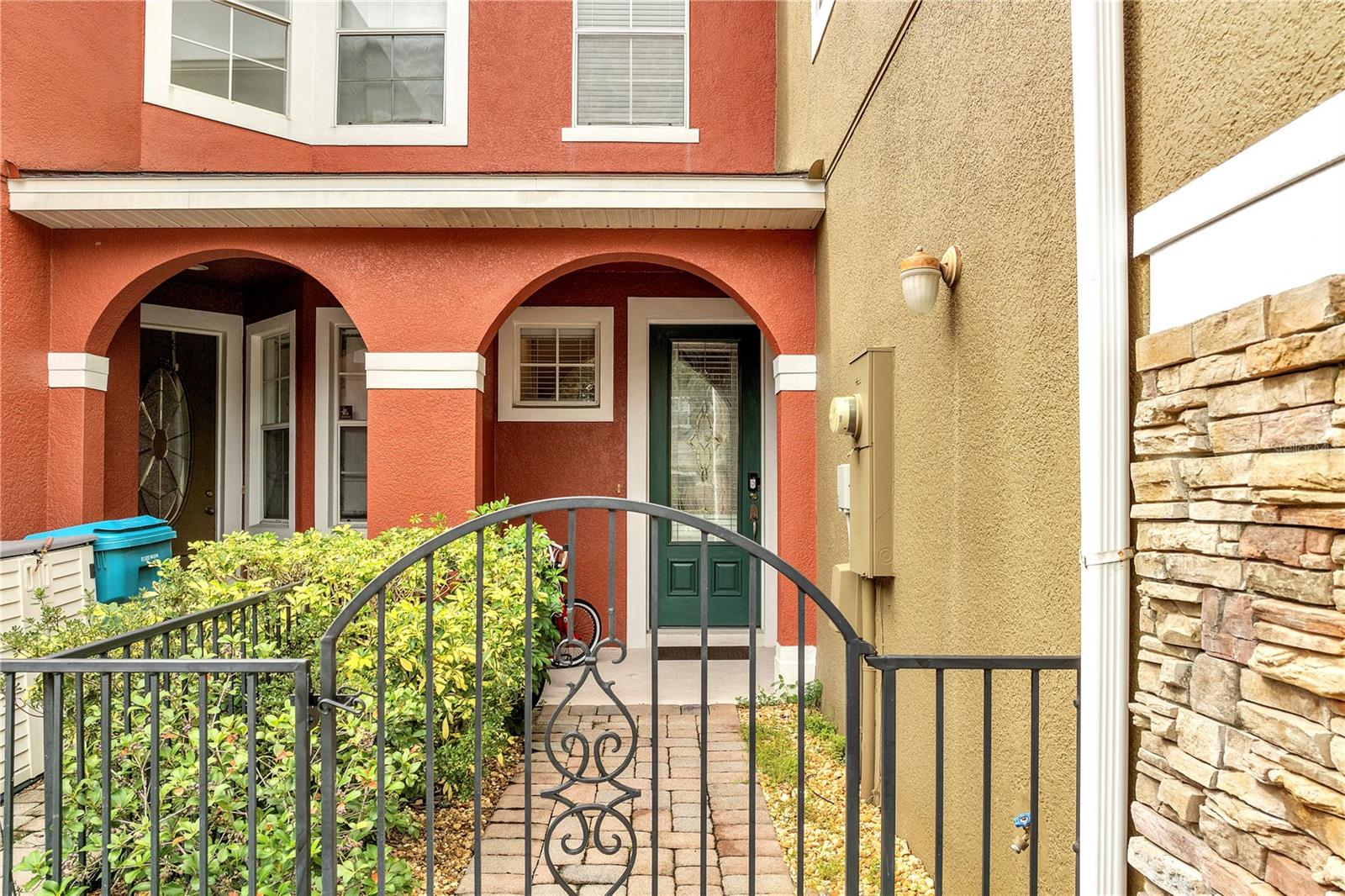 Image 5 of 70 For 9454 Silver Buttonwood Street