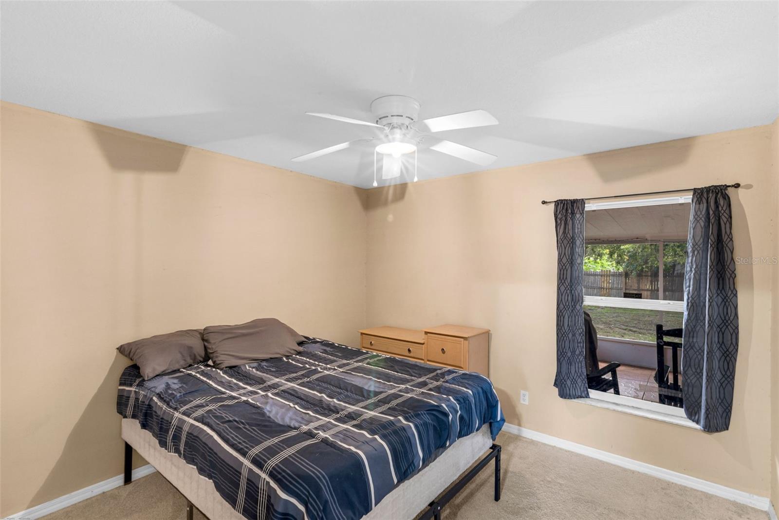 Image 18 of 25 For 156 Ashley Street