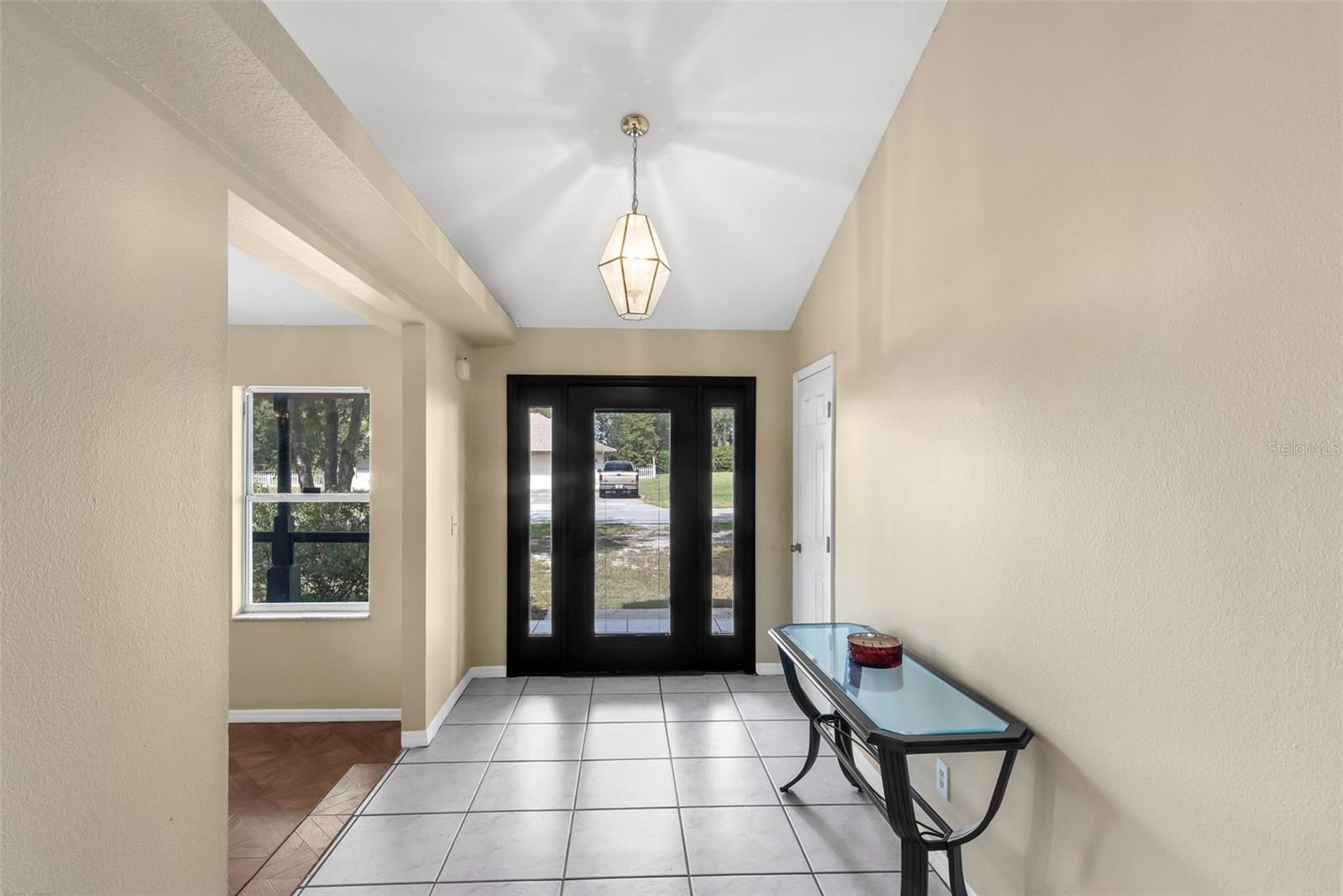 Image 3 of 25 For 156 Ashley Street