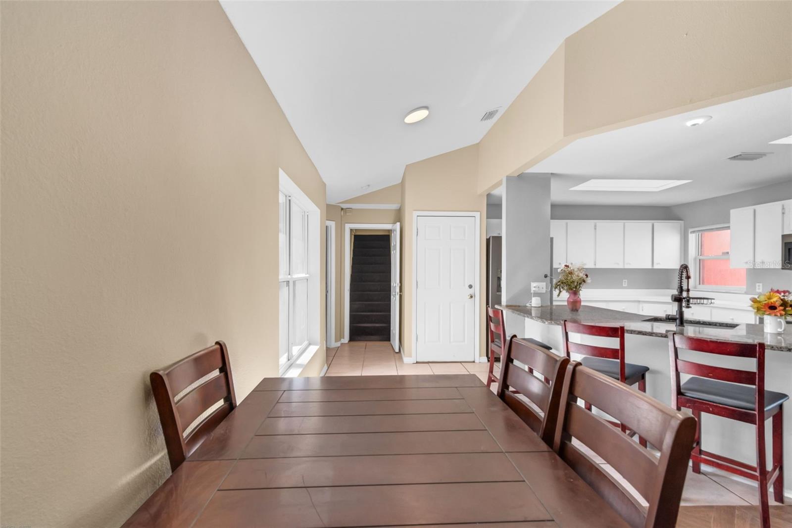 Image 9 of 25 For 156 Ashley Street