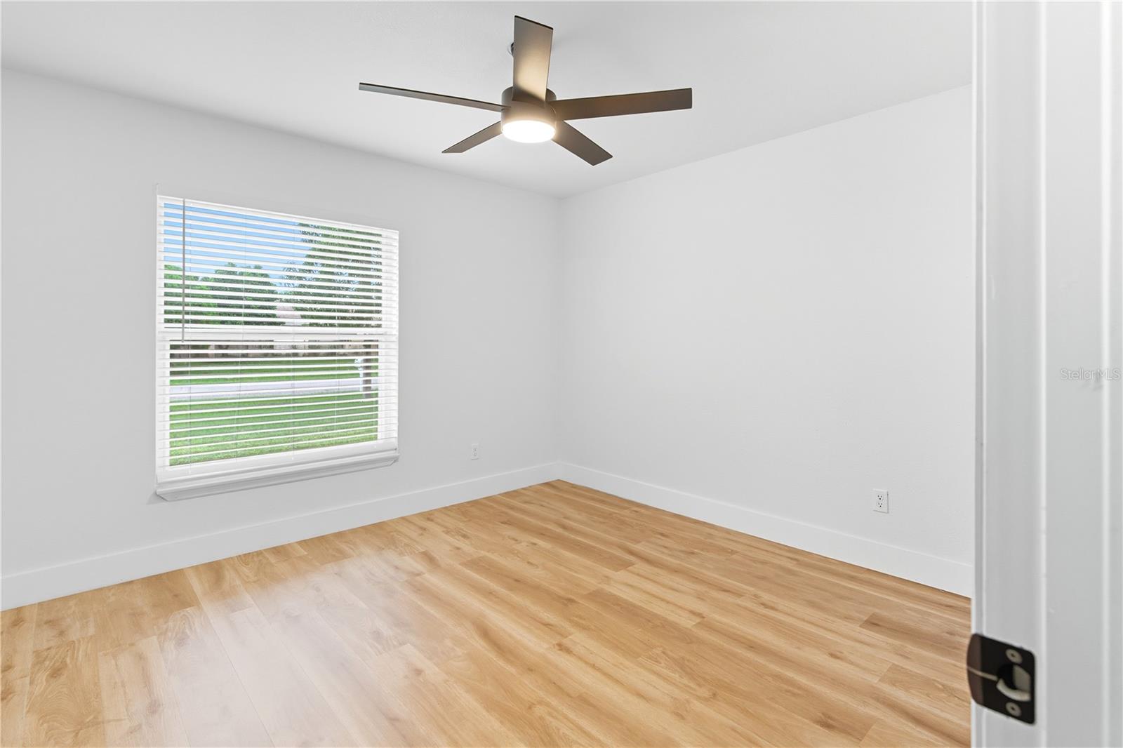 Image 19 of 37 For 2743 Parsley Drive