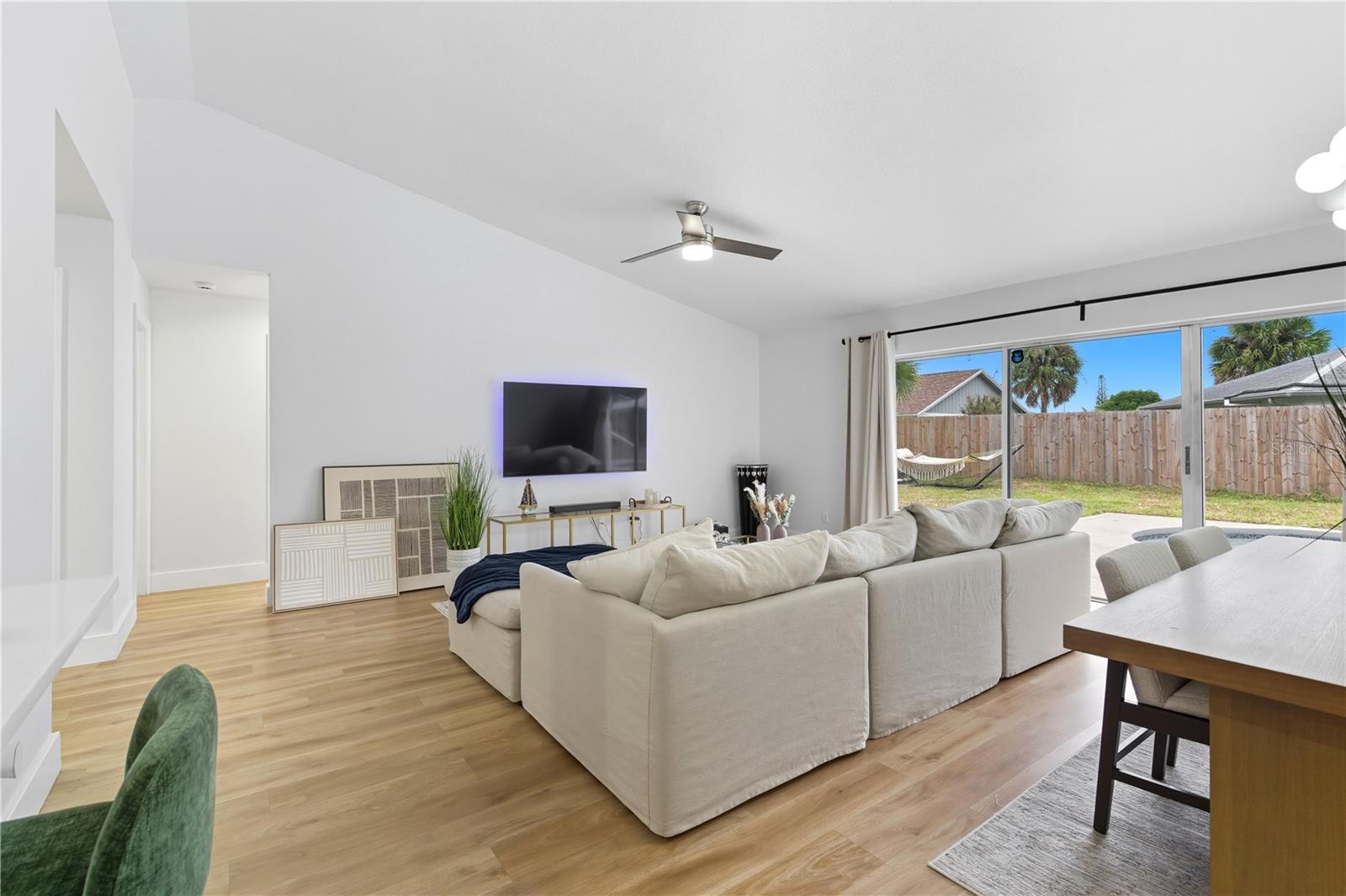 Image 4 of 37 For 2743 Parsley Drive