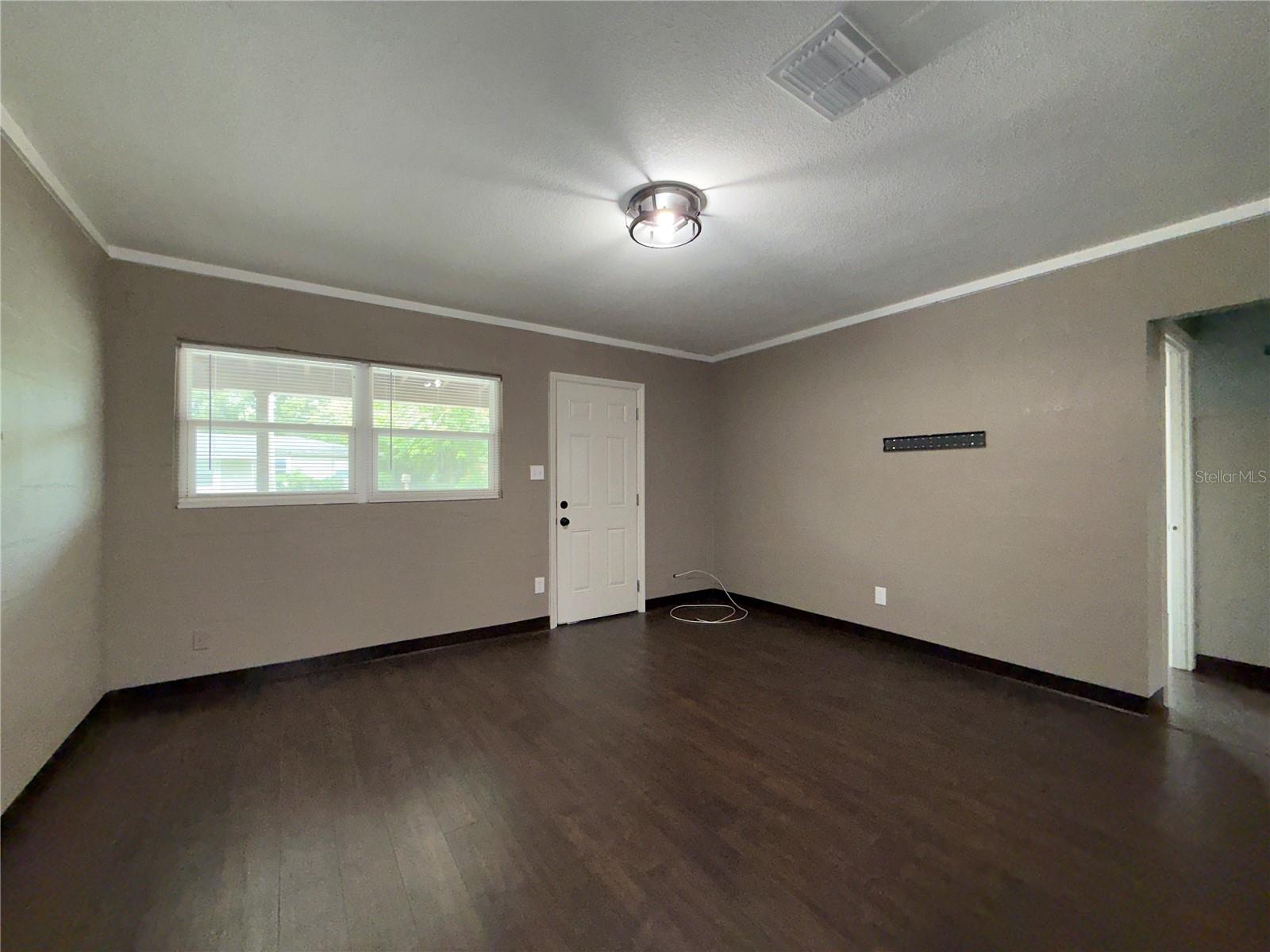 Image 4 of 14 For 1044 Merritt Street