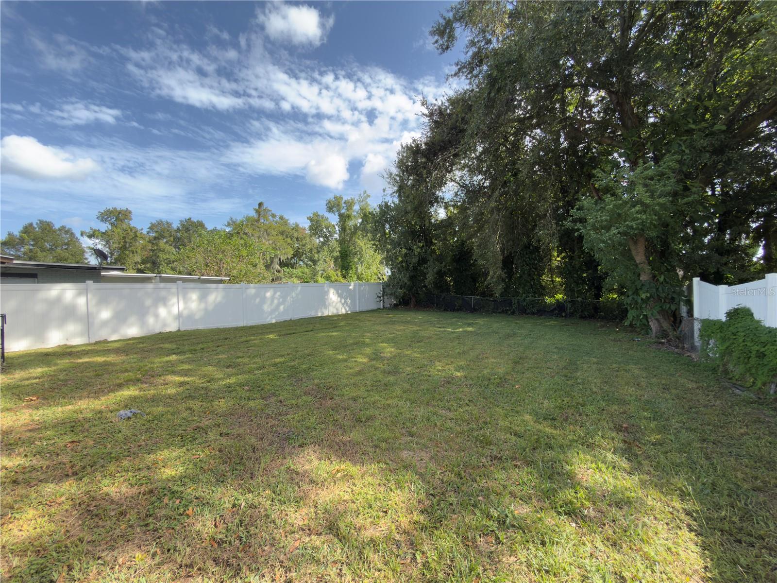 Image 4 of 20 For 4050 Ford Street