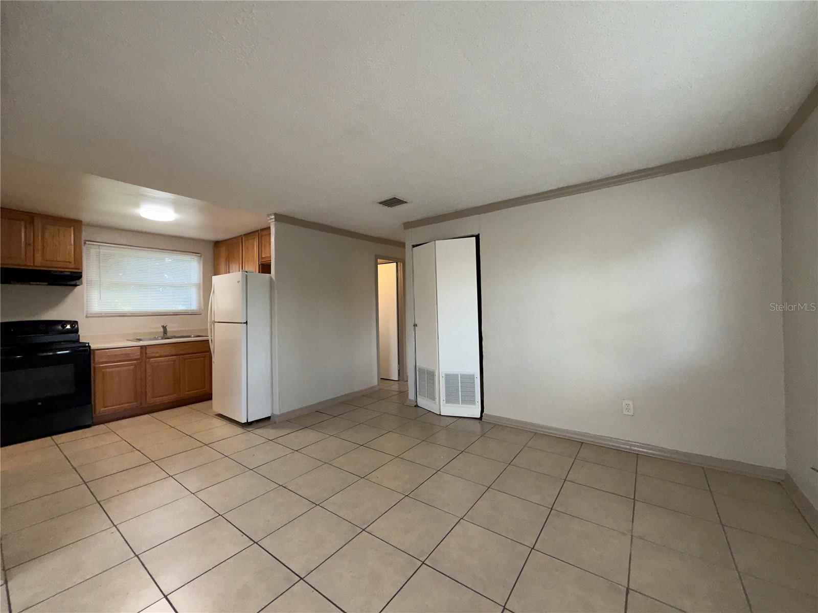 Image 9 of 20 For 4050 Ford Street