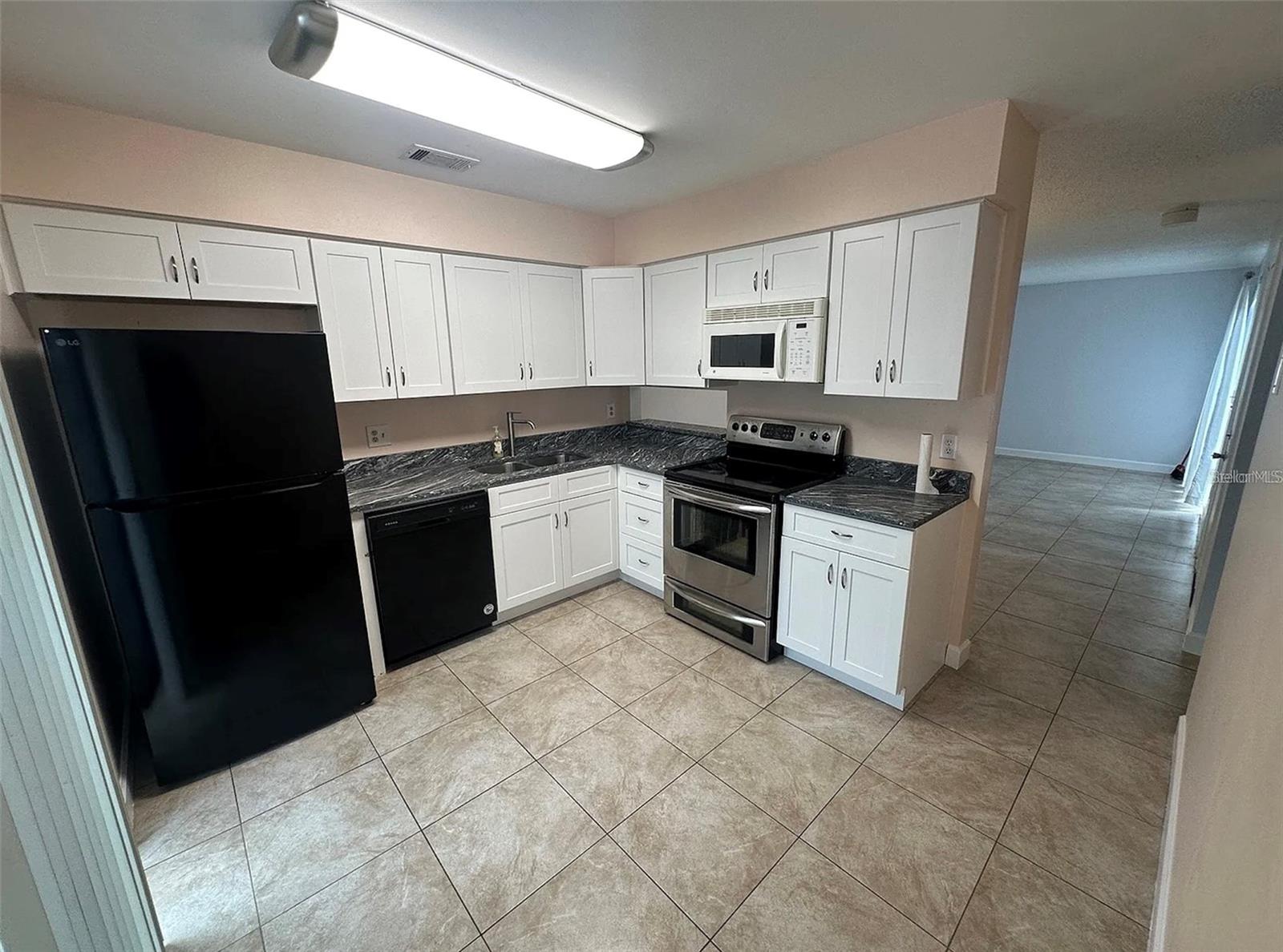 Image 3 of 10 For 2709 Shadybranch Drive