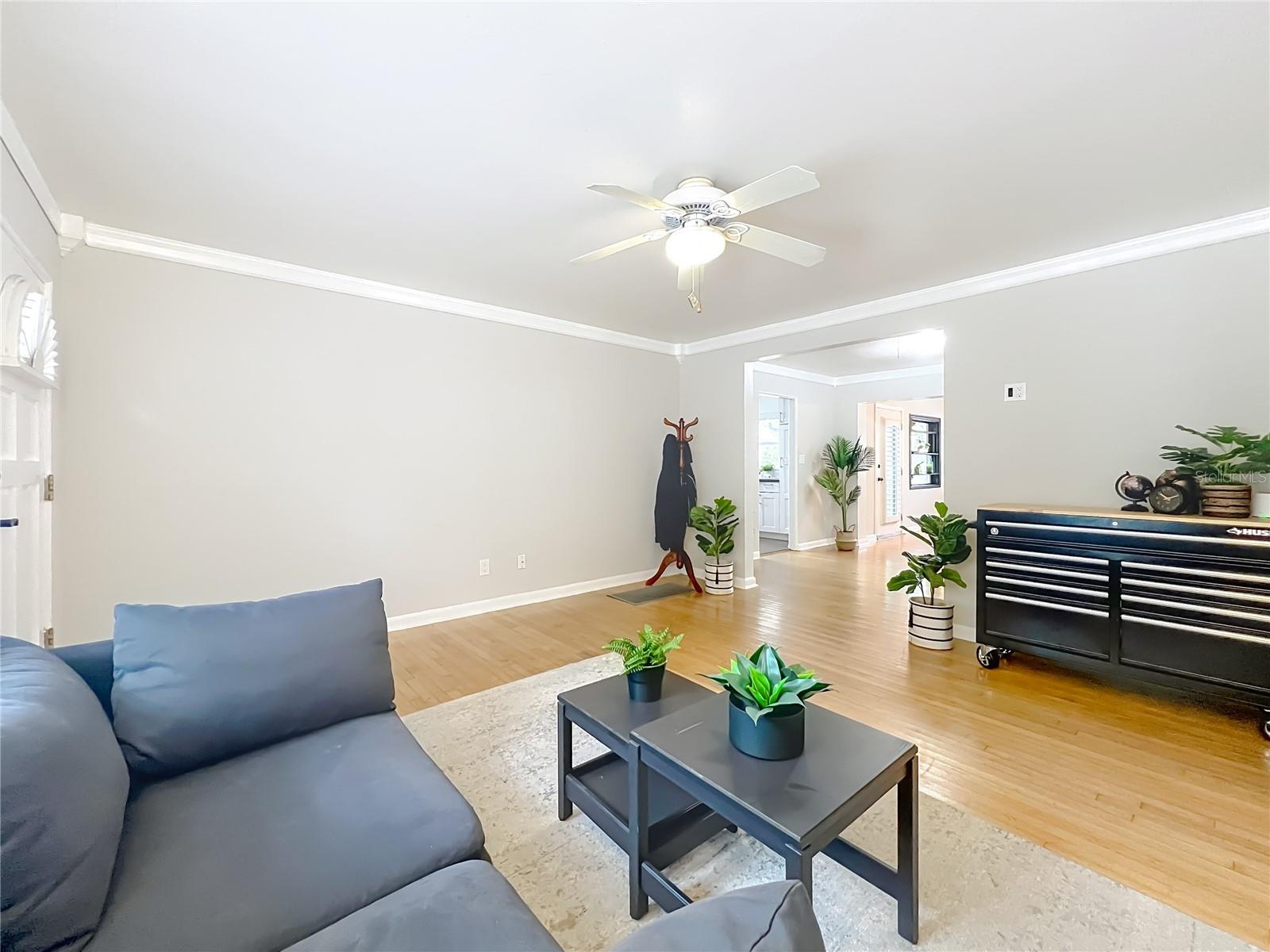 Image 13 of 74 For 825 Smith Street