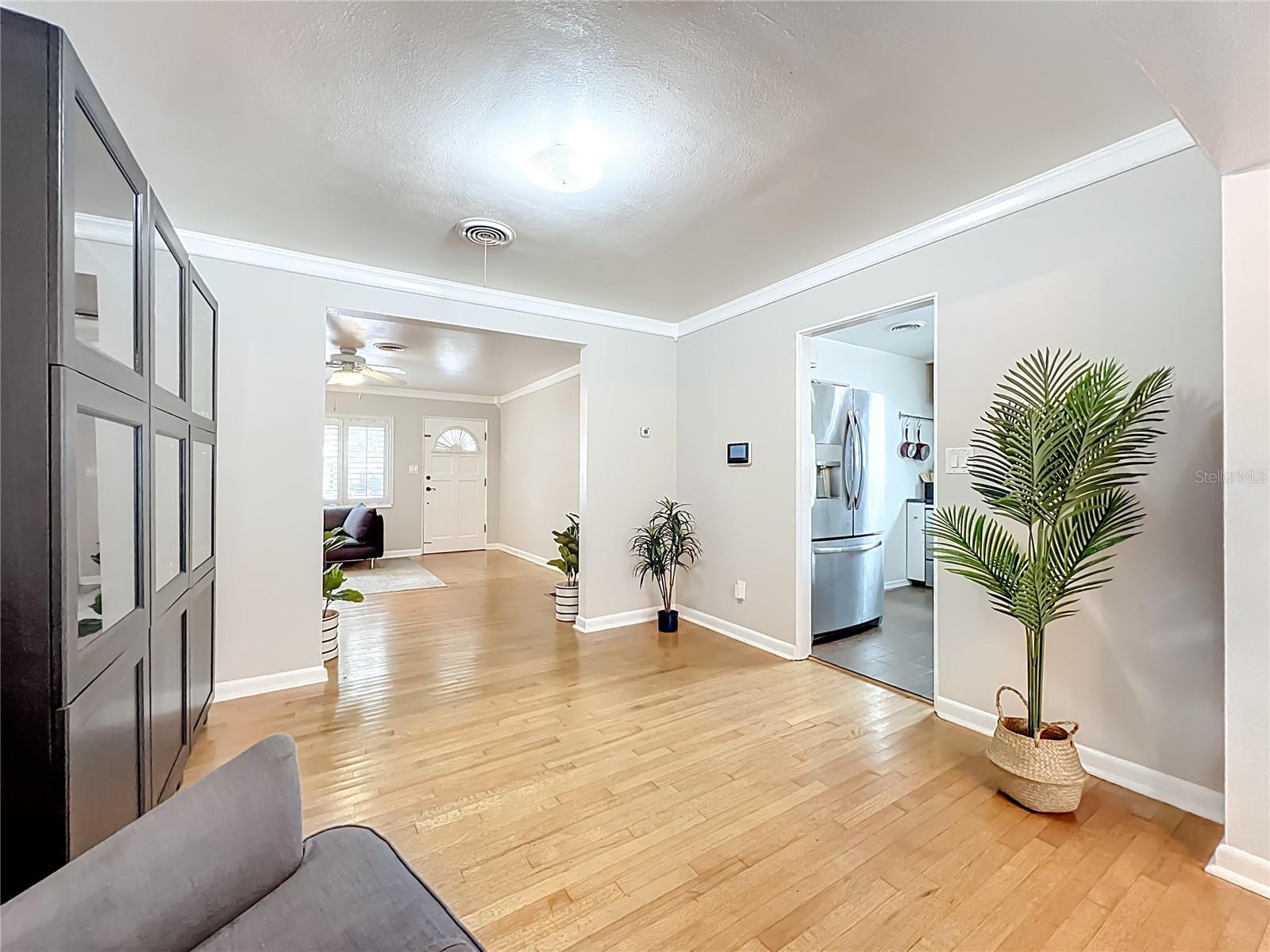 Image 20 of 74 For 825 Smith Street