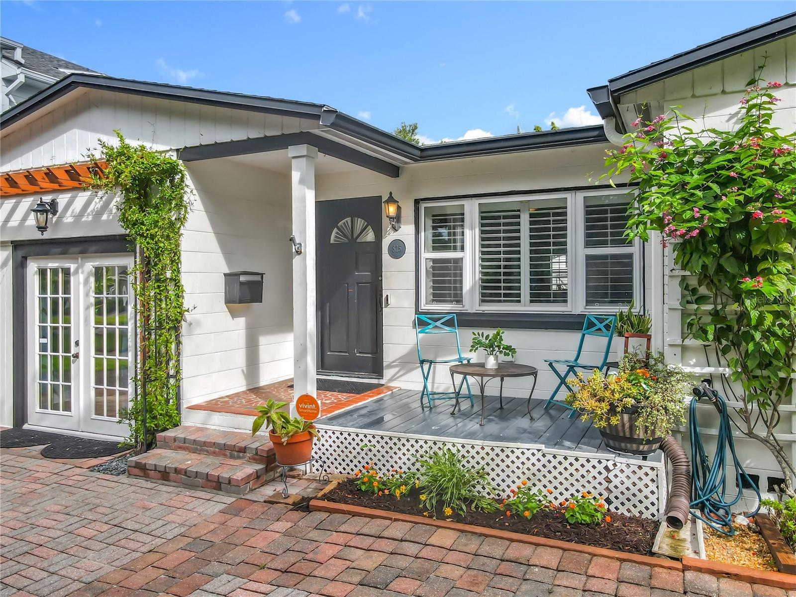 Image 5 of 74 For 825 Smith Street