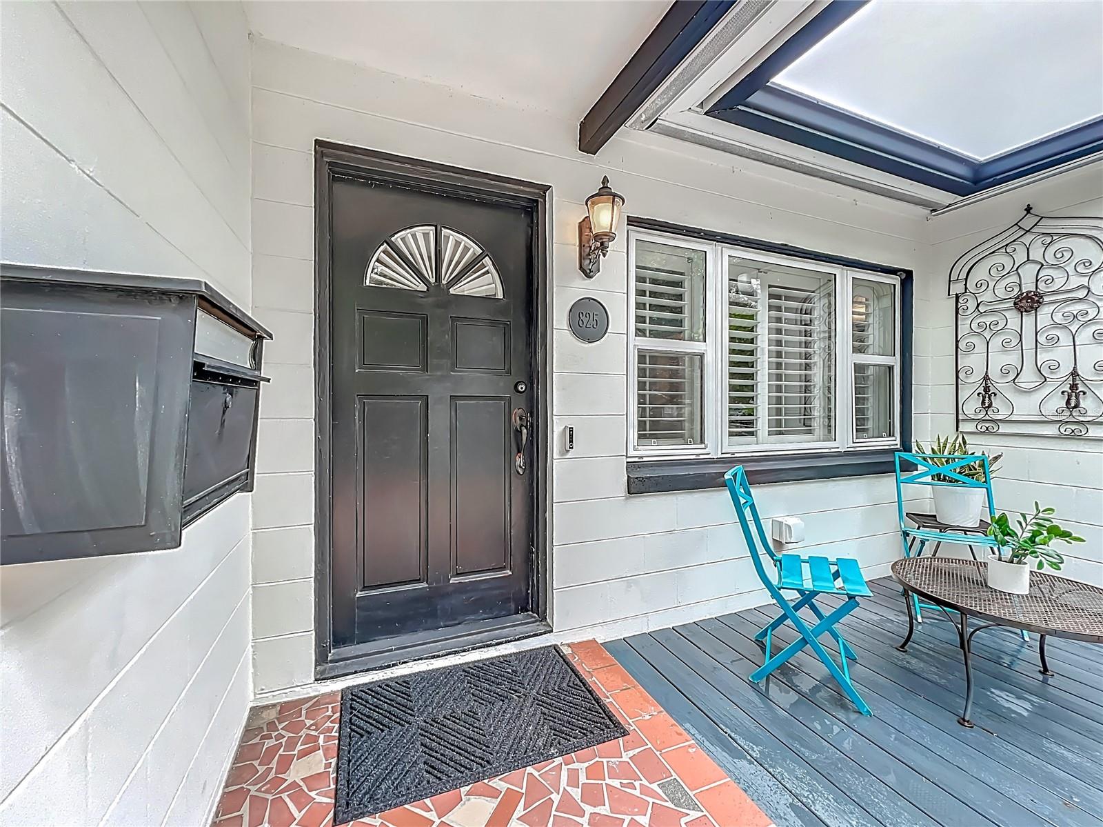 Image 7 of 74 For 825 Smith Street