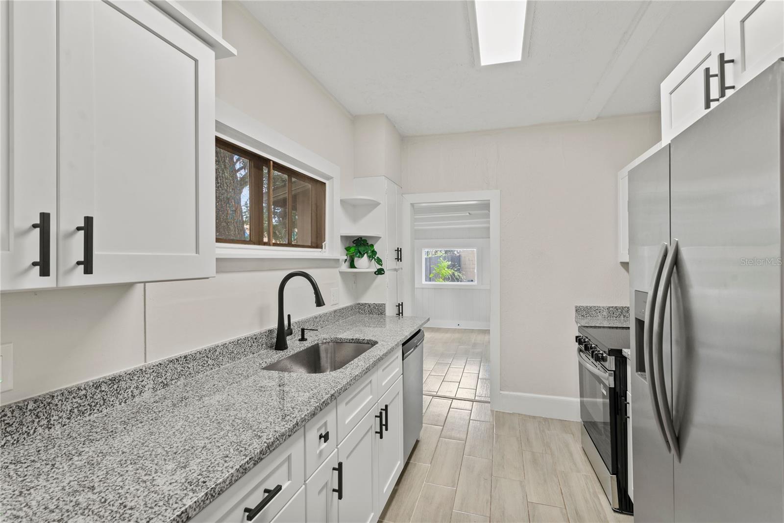 Image 12 of 31 For 912 Bradshaw Terrace
