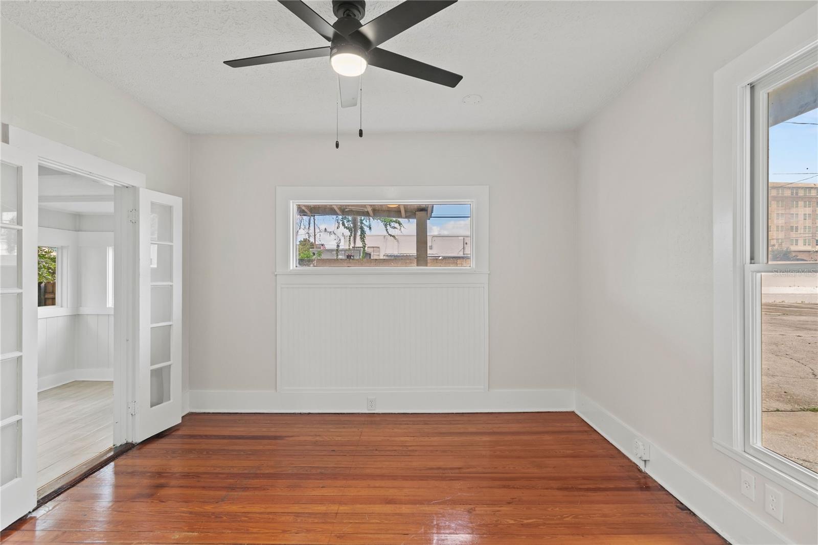 Image 16 of 31 For 912 Bradshaw Terrace