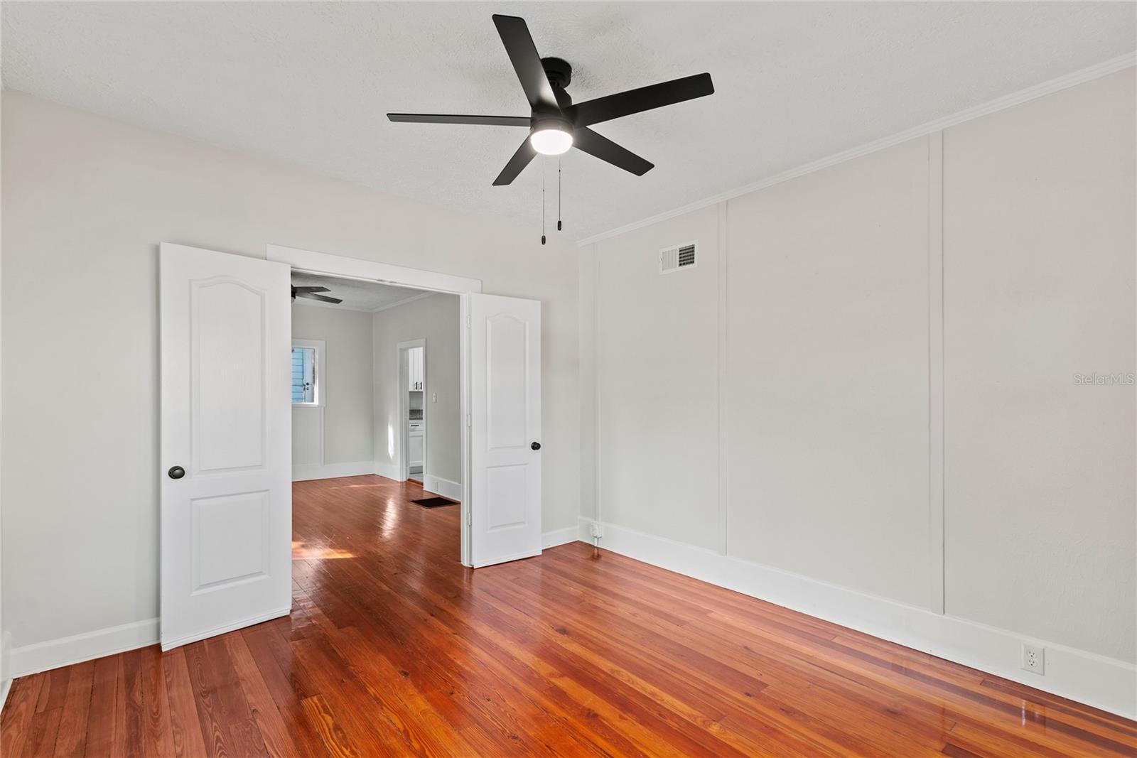 Image 6 of 31 For 912 Bradshaw Terrace