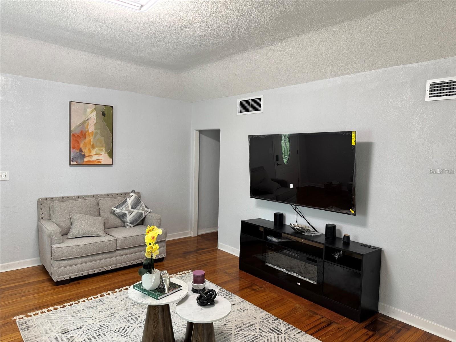 Image 4 of 17 For 1349 Arlington Street