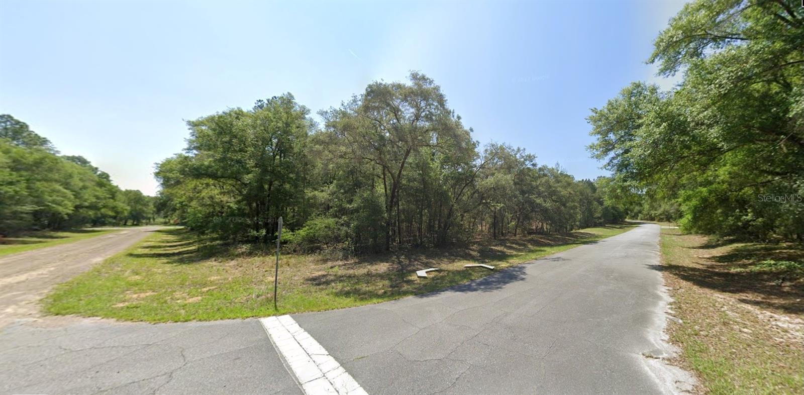 Listing photo id 0 for 1823 Derby Drive