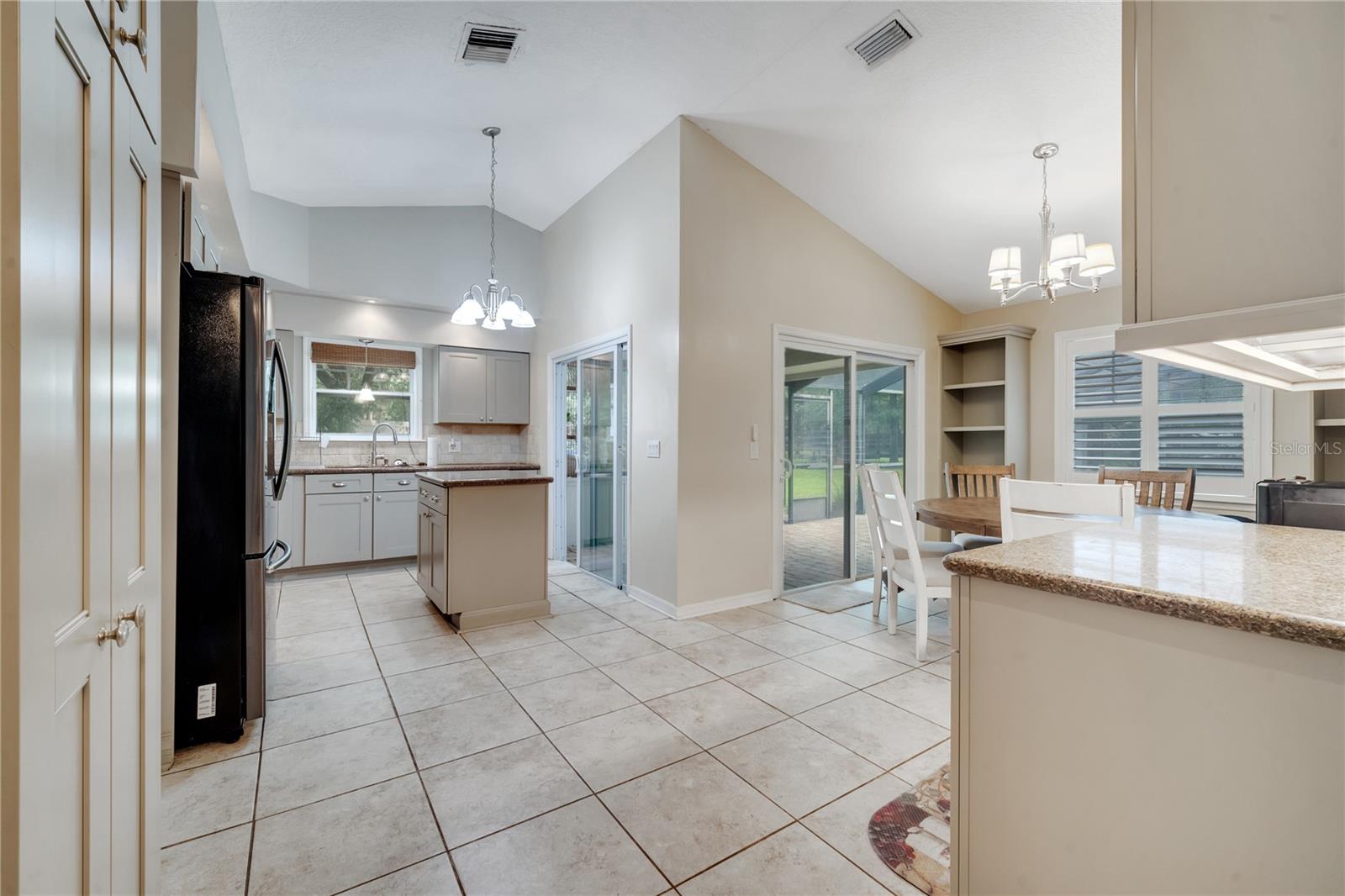 Image 12 of 50 For 755 Oak Terrace
