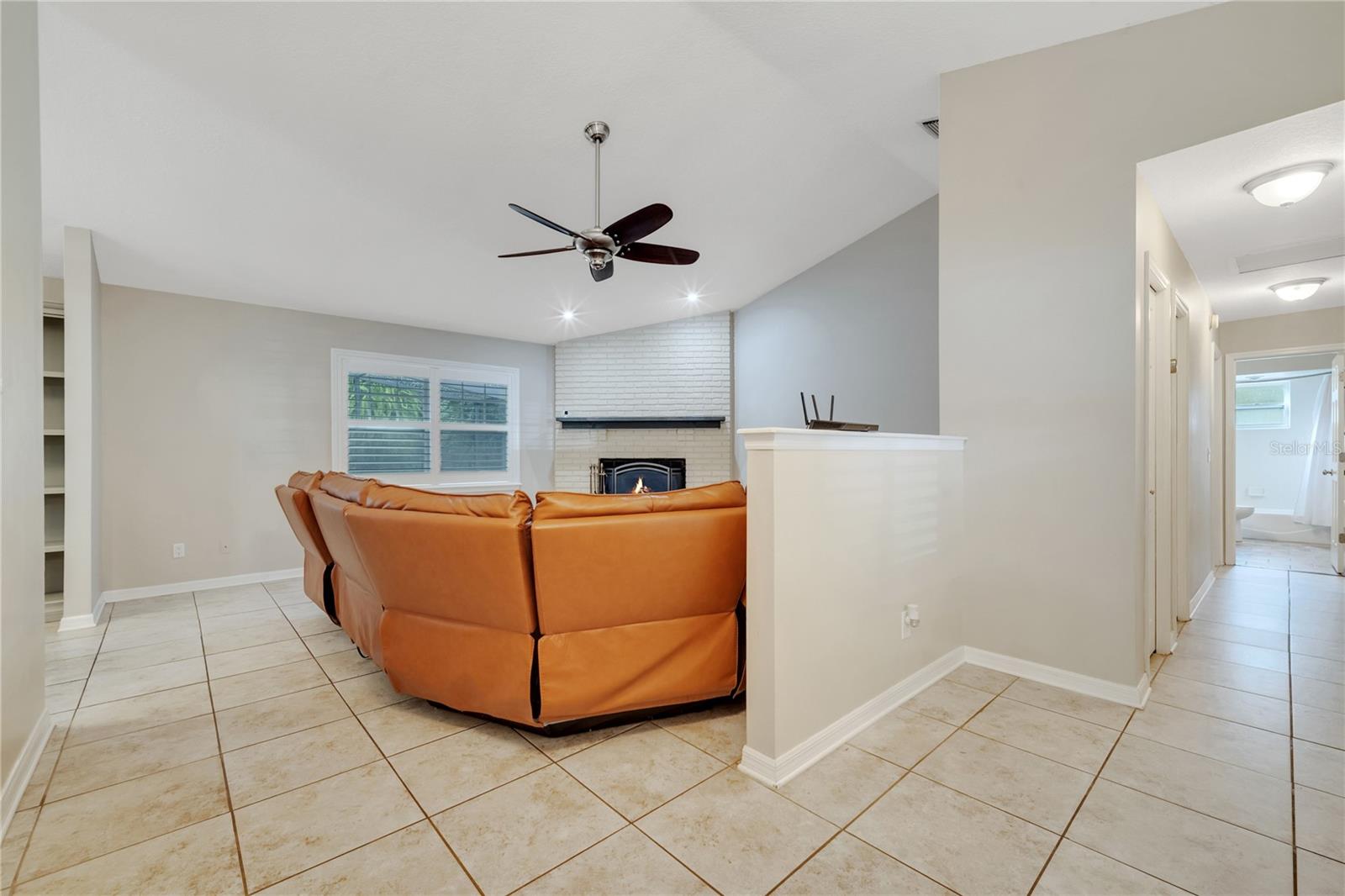 Image 13 of 50 For 755 Oak Terrace
