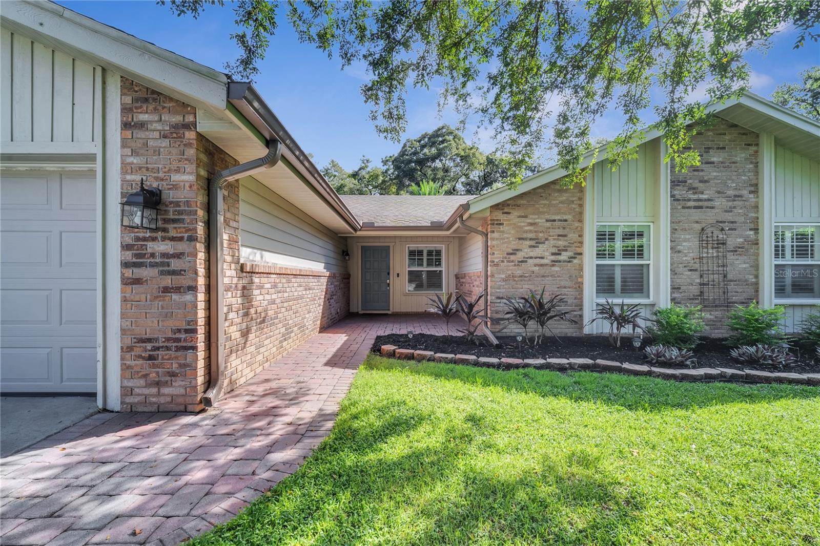 Image 2 of 50 For 755 Oak Terrace