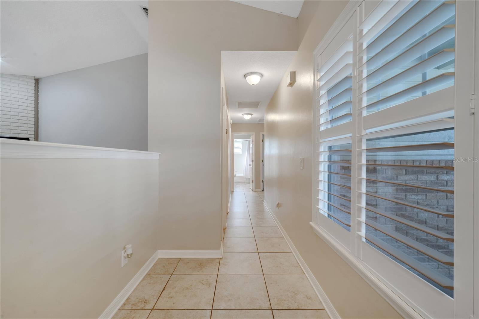 Image 20 of 50 For 755 Oak Terrace