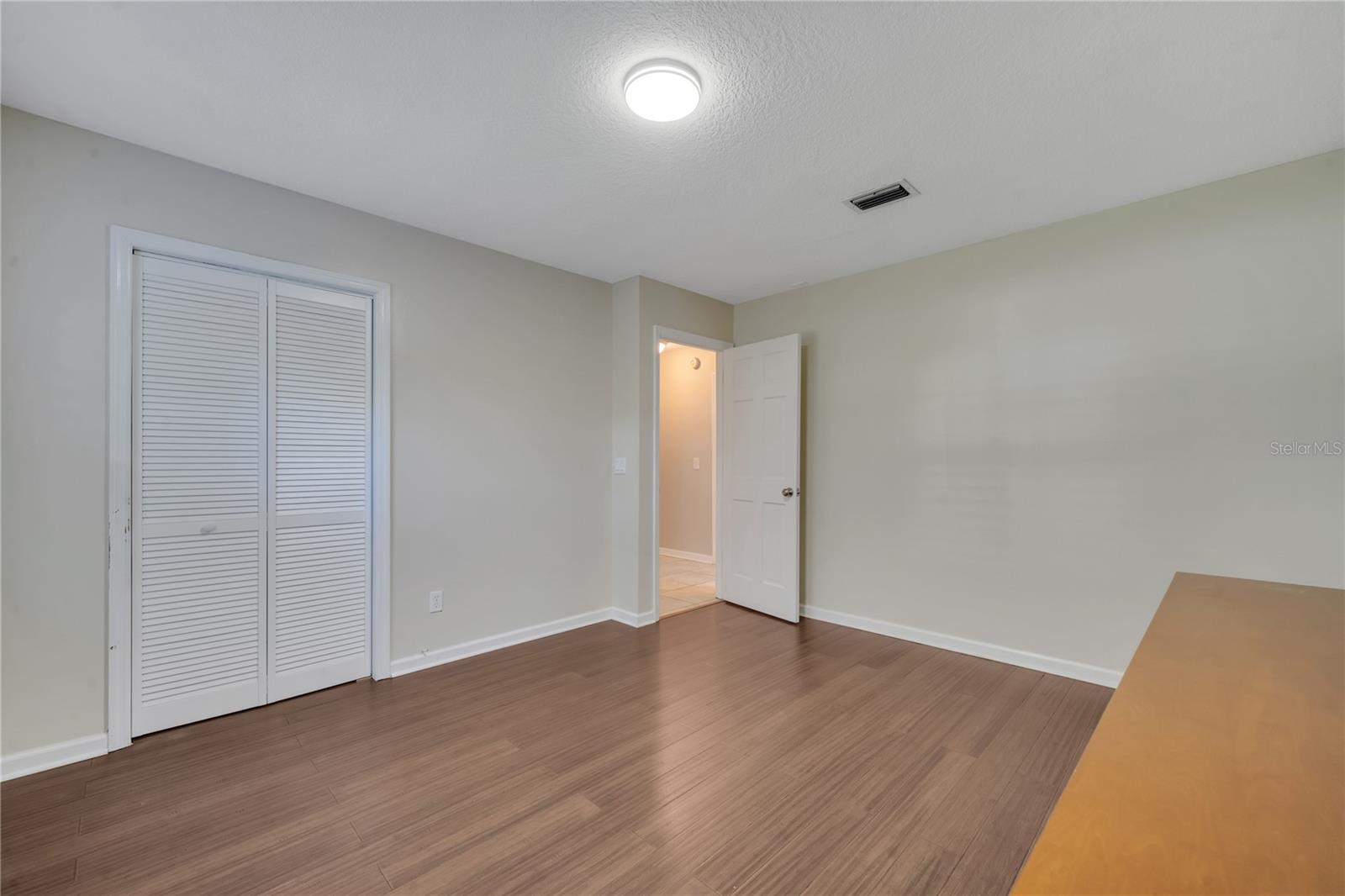 Image 31 of 50 For 755 Oak Terrace