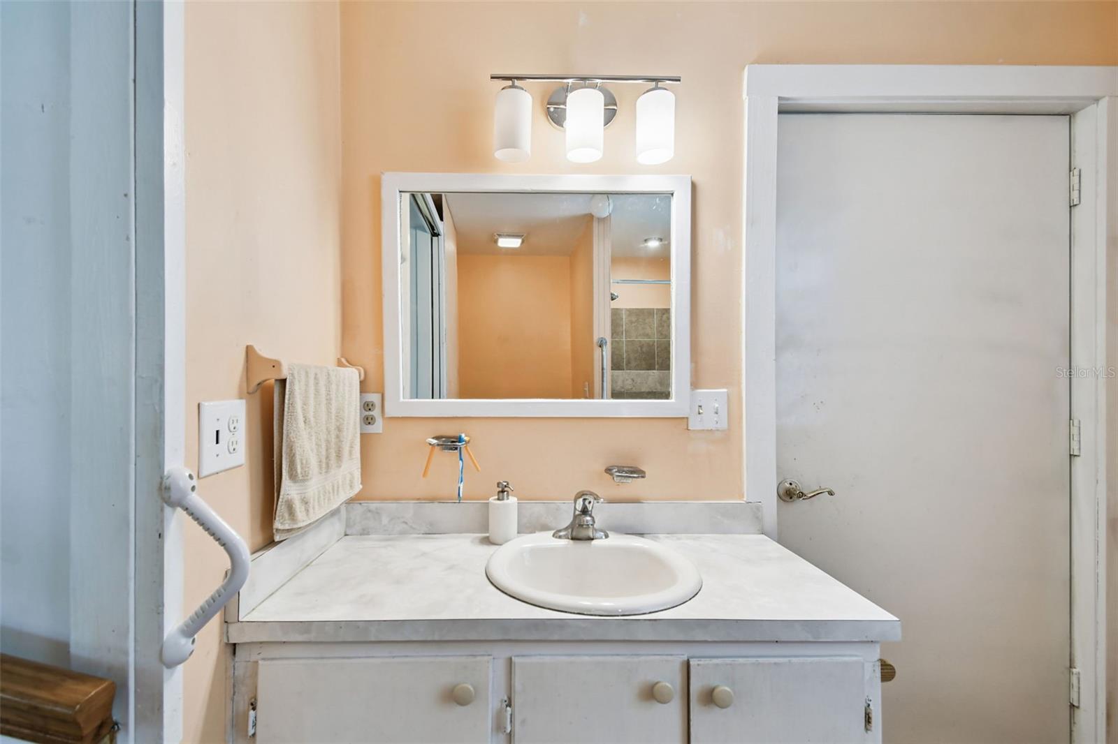 Image 37 of 59 For 87 Lone Star Street