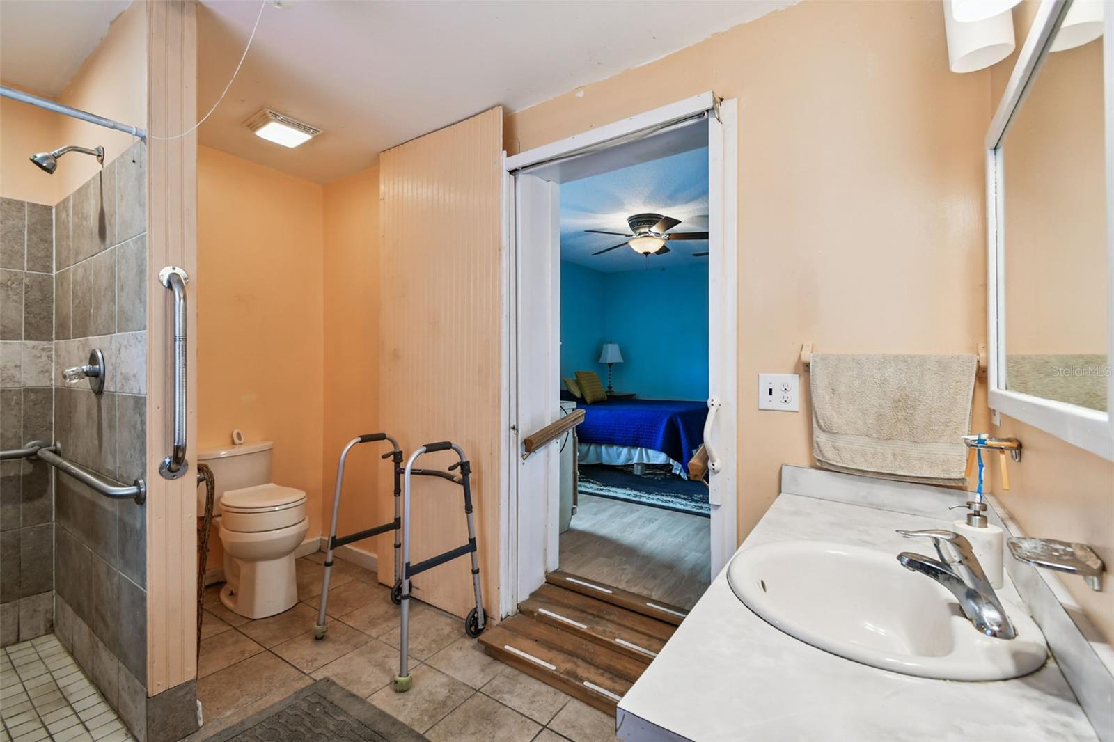 Image 39 of 59 For 87 Lone Star Street