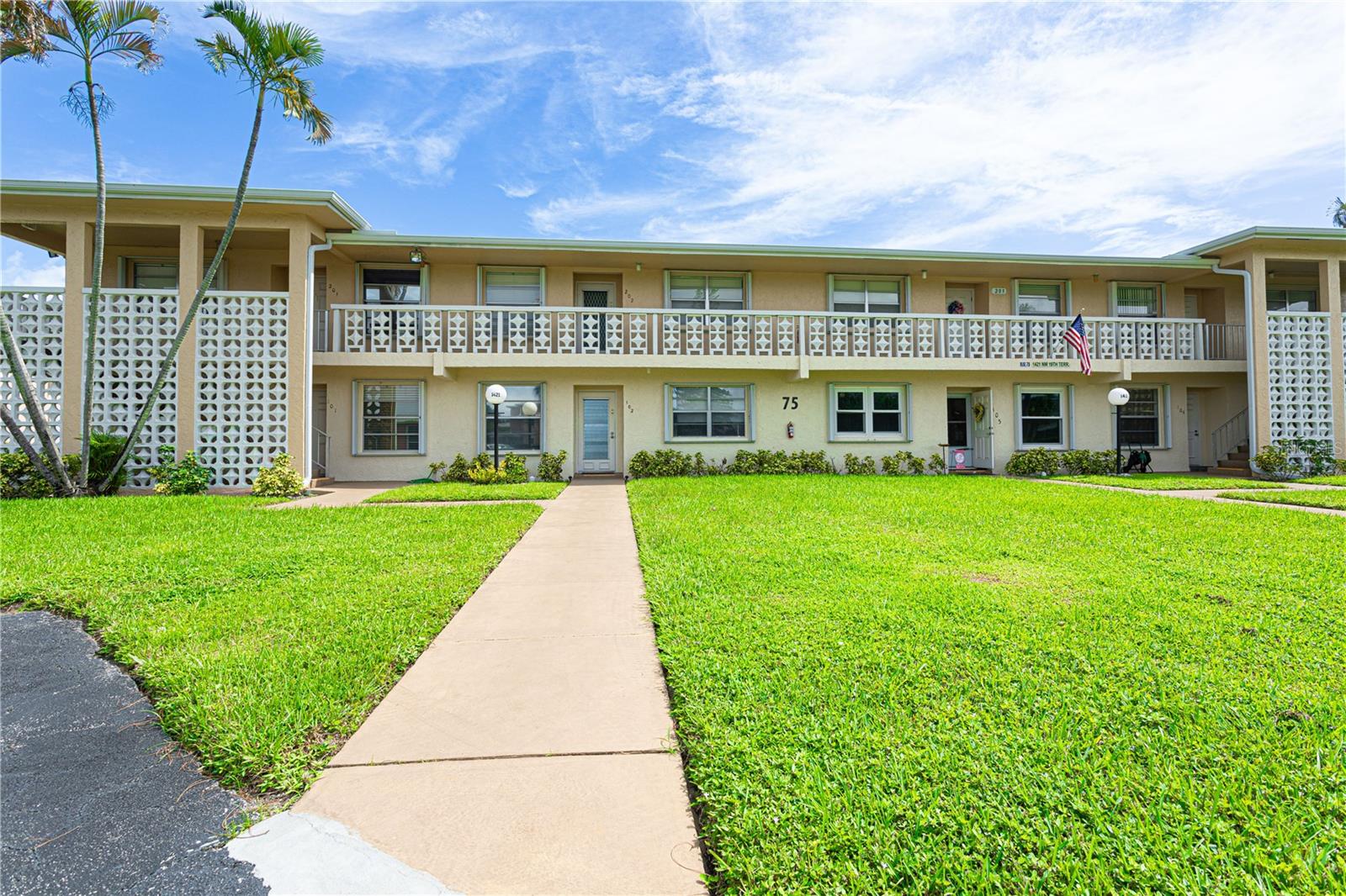 Image 3 of 57 For 1421 19th Terrace 102