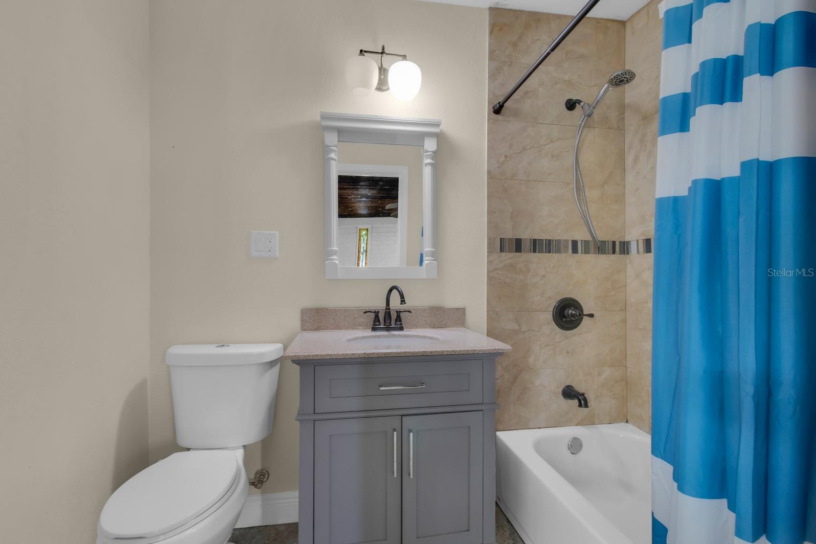 Image 15 of 25 For 11531 Cameron Street