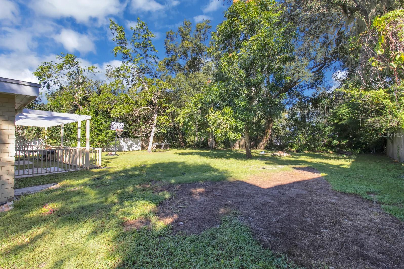 Image 24 of 25 For 11531 Cameron Street