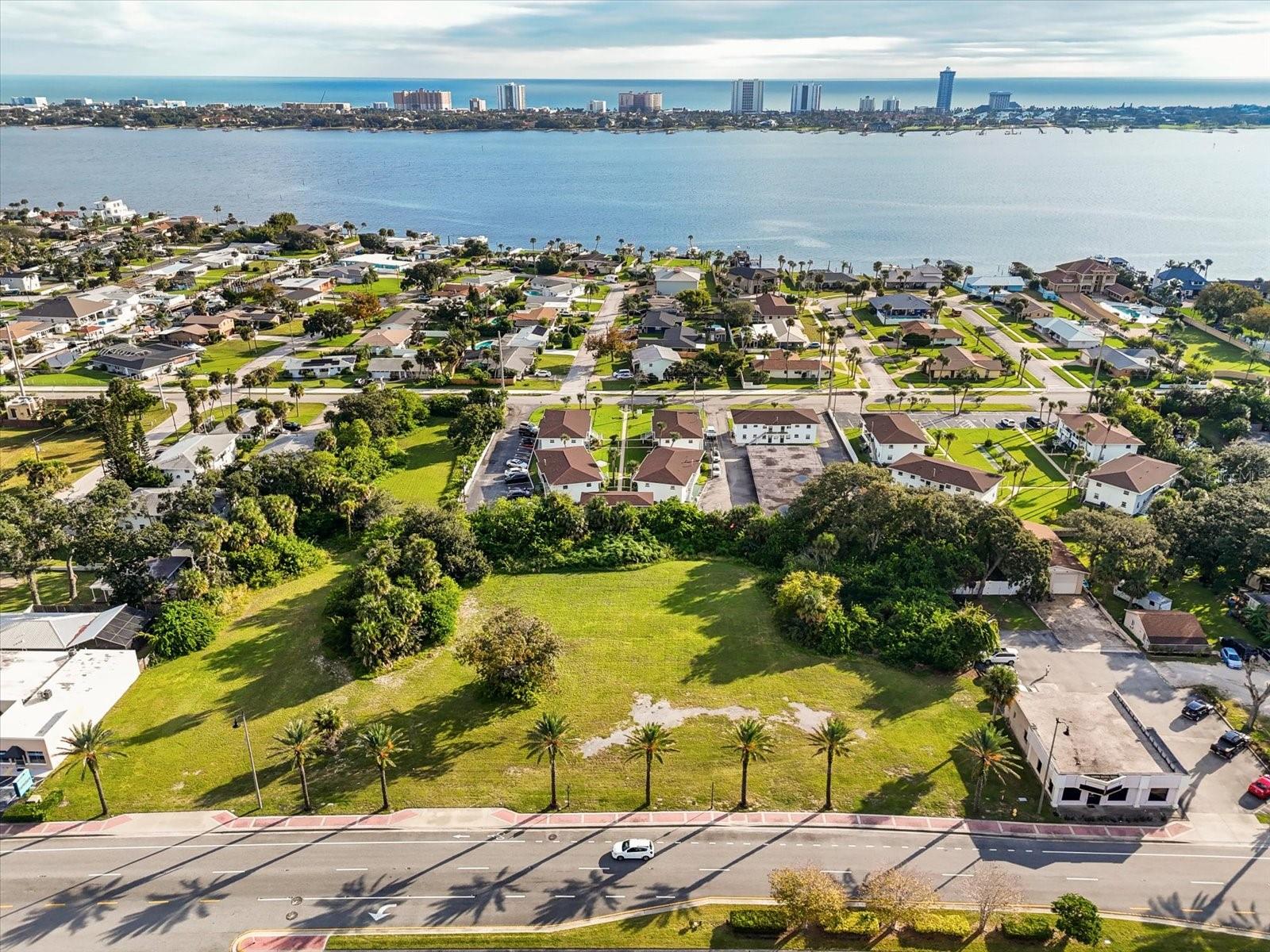 Image 5 of 29 For 1771 Ridgewood Avenue