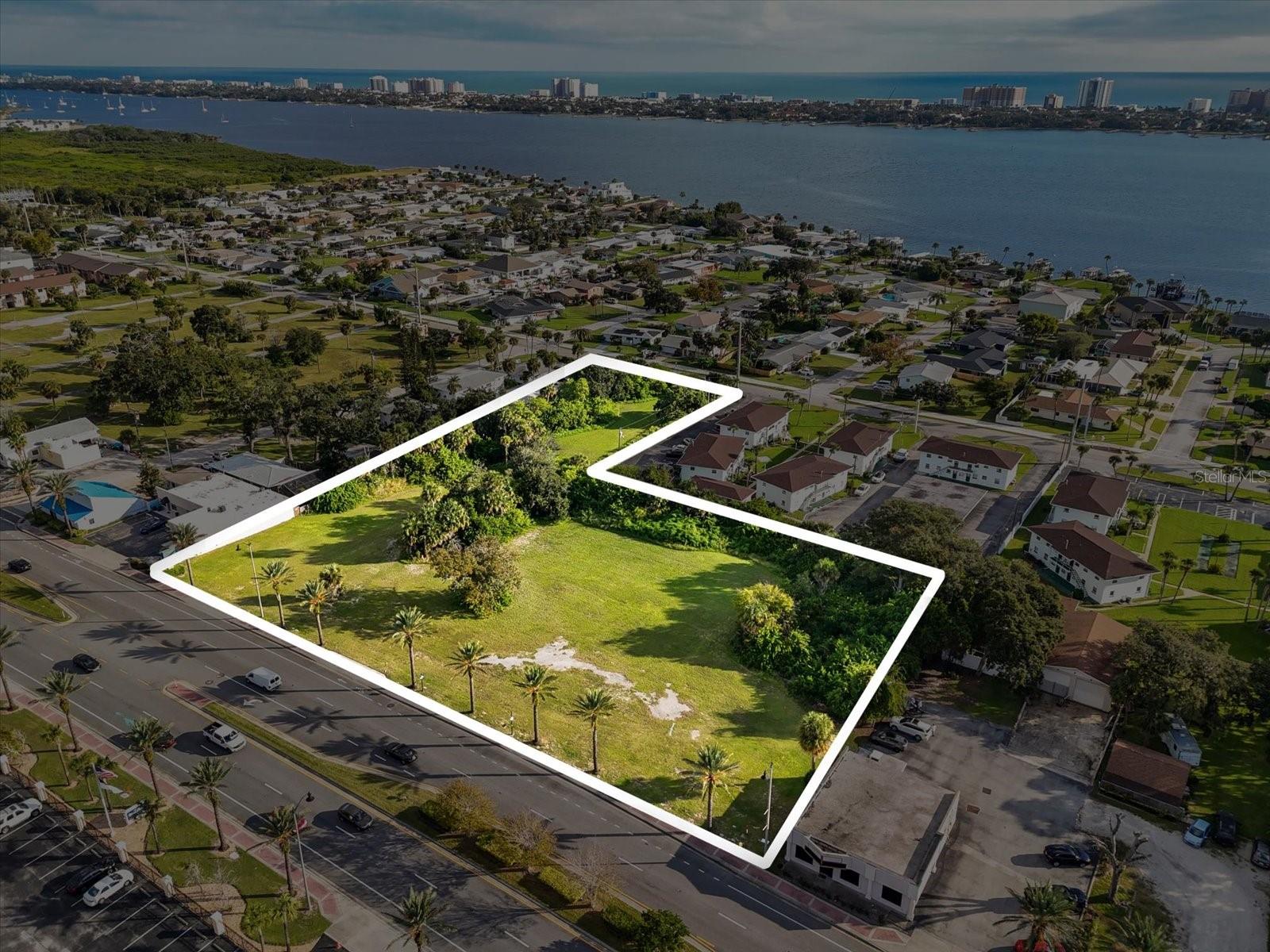 Image 8 of 29 For 1771 Ridgewood Avenue