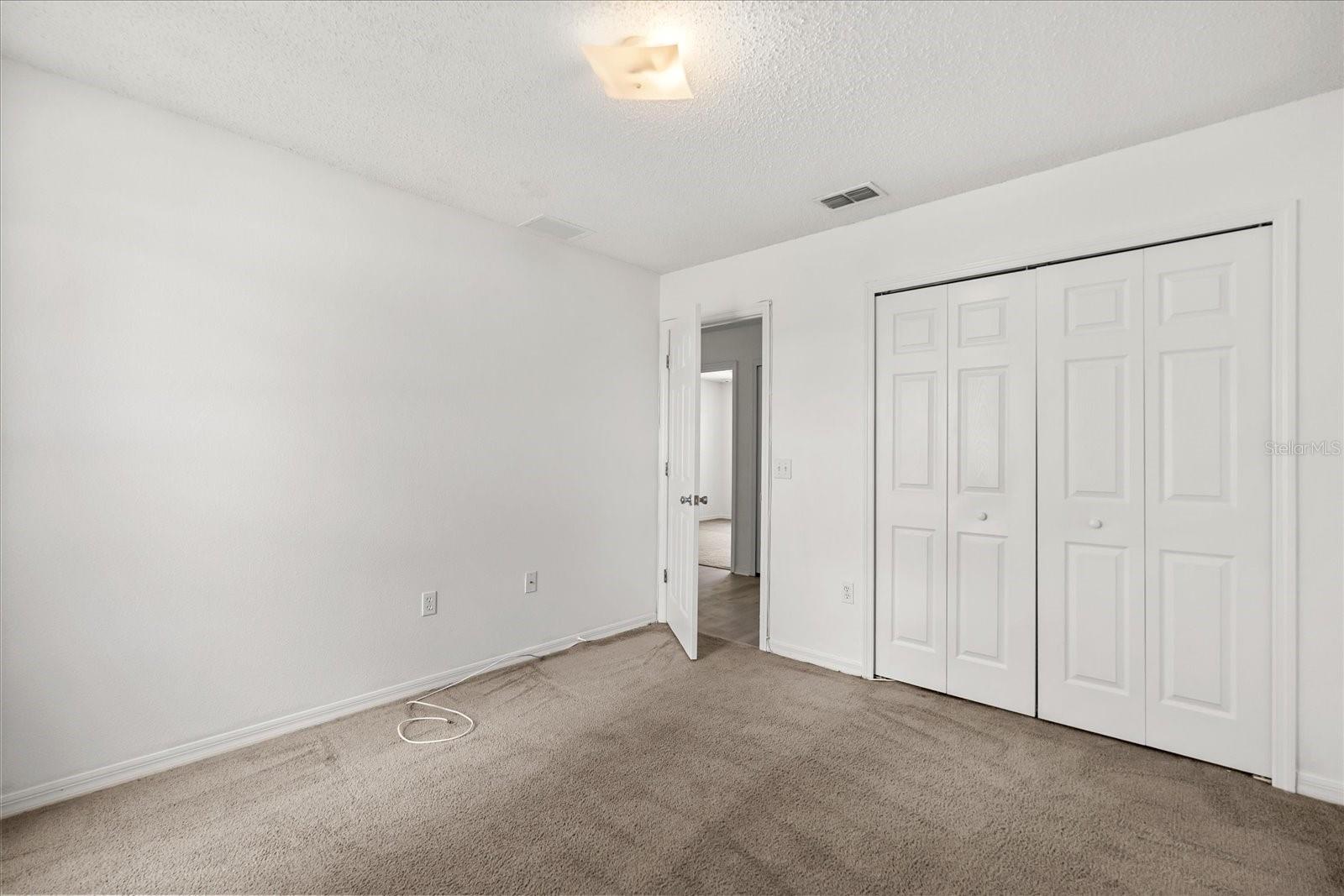 Image 15 of 40 For 521 Bromley Court