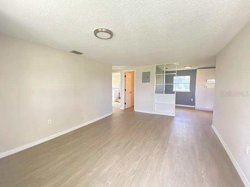 Image 9 of 12 For 502 Dunbar Avenue