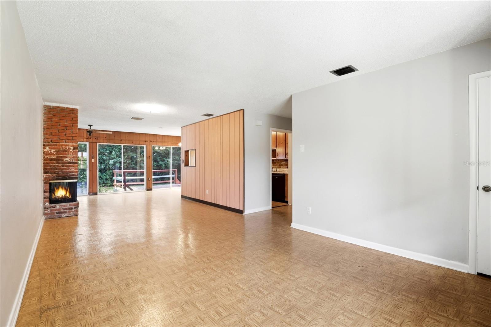 Image 10 of 33 For 1622 Arbor Park Drive