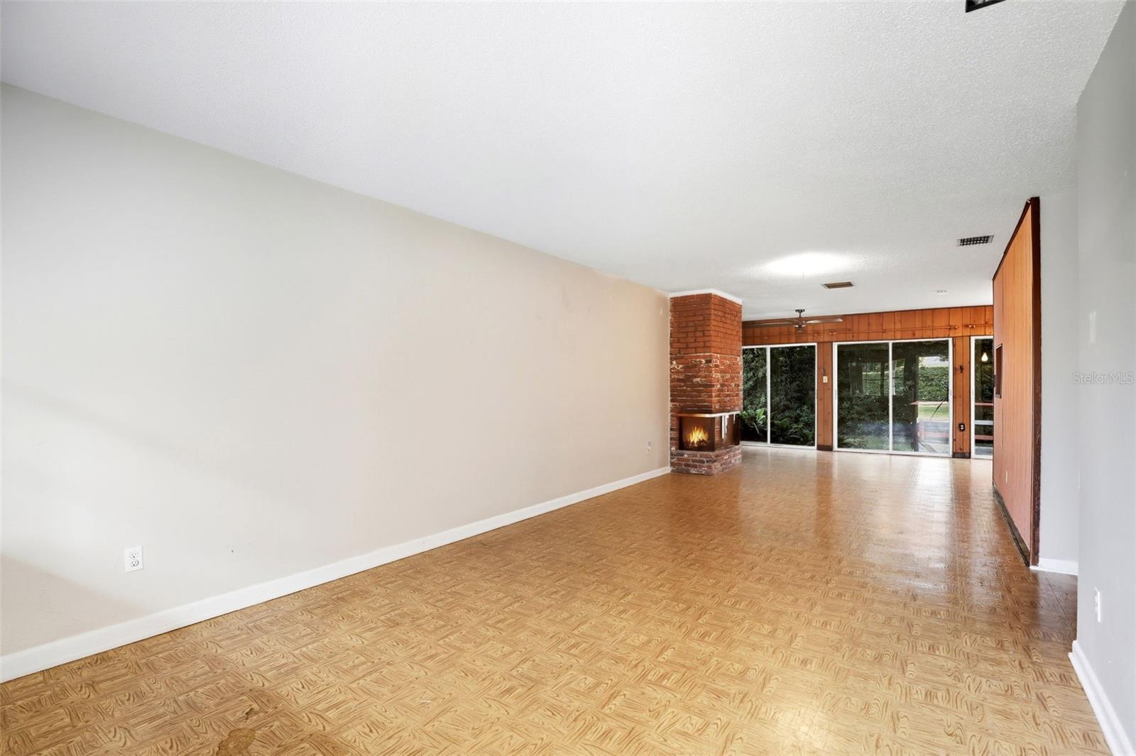 Image 7 of 33 For 1622 Arbor Park Drive