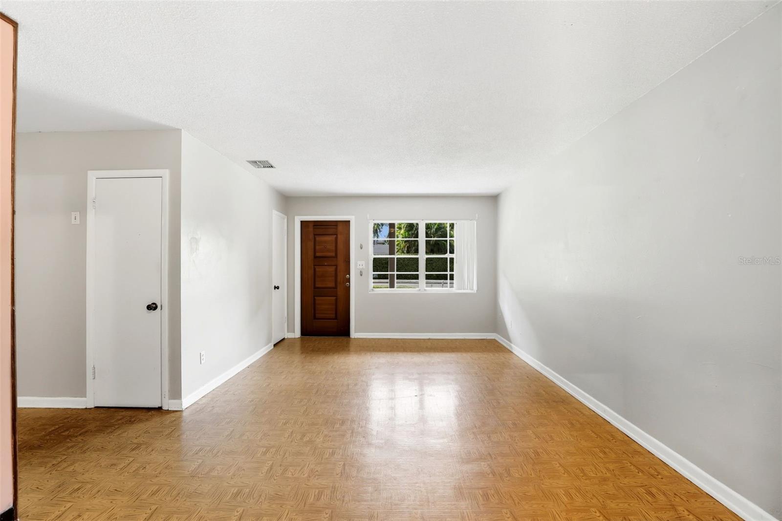 Image 8 of 33 For 1622 Arbor Park Drive