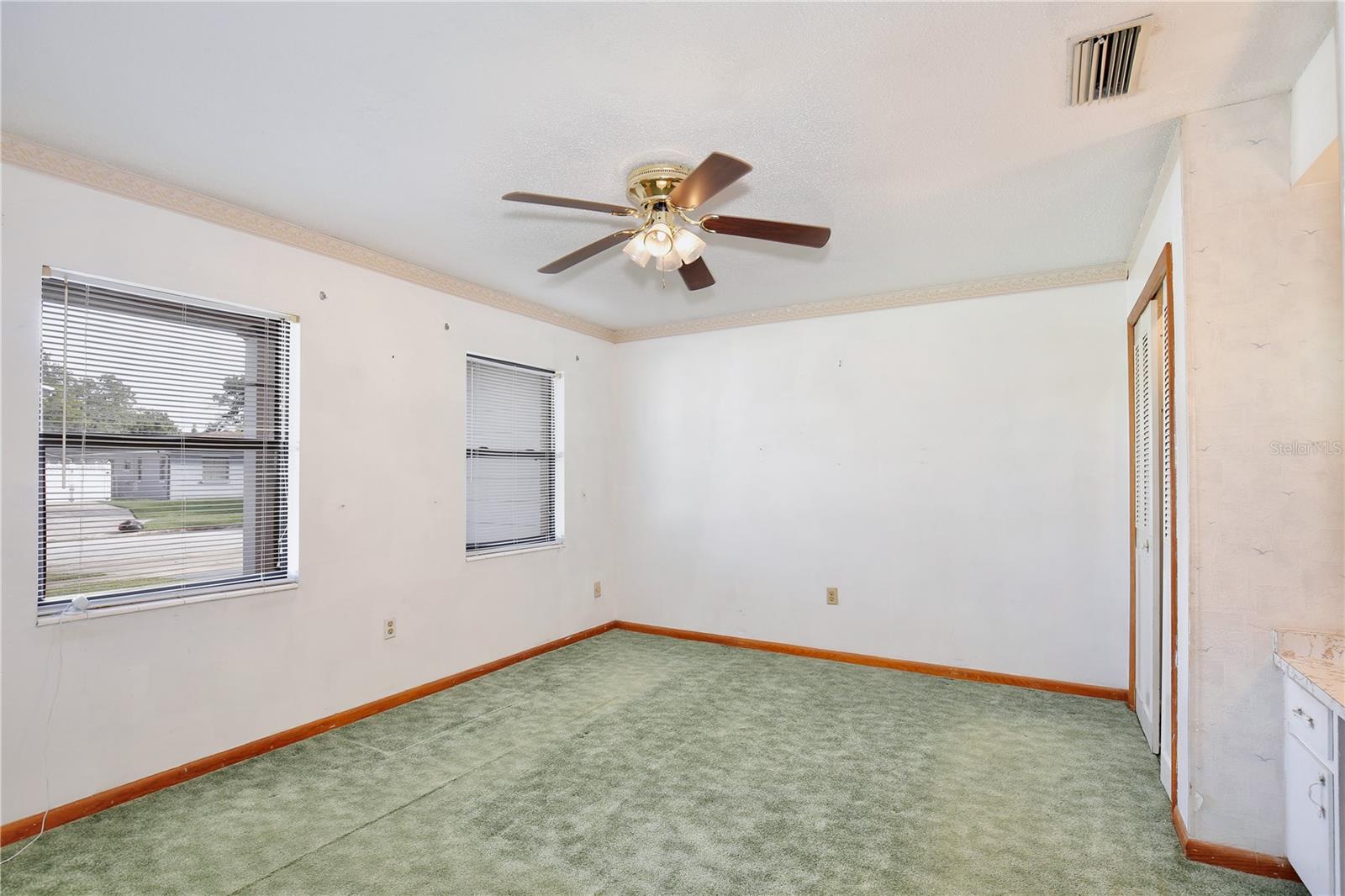 Image 14 of 54 For 6372 Mainsail Court