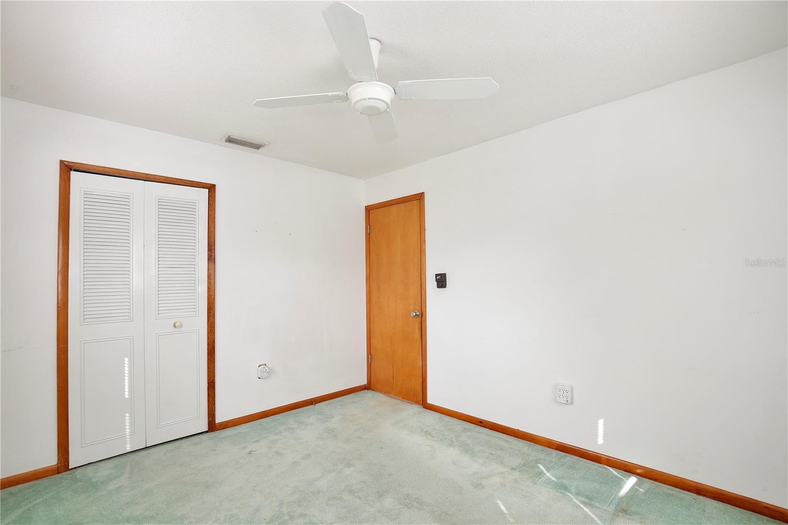 Image 19 of 54 For 6372 Mainsail Court
