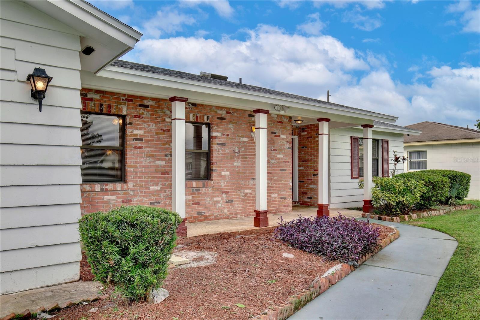 Image 4 of 54 For 6372 Mainsail Court