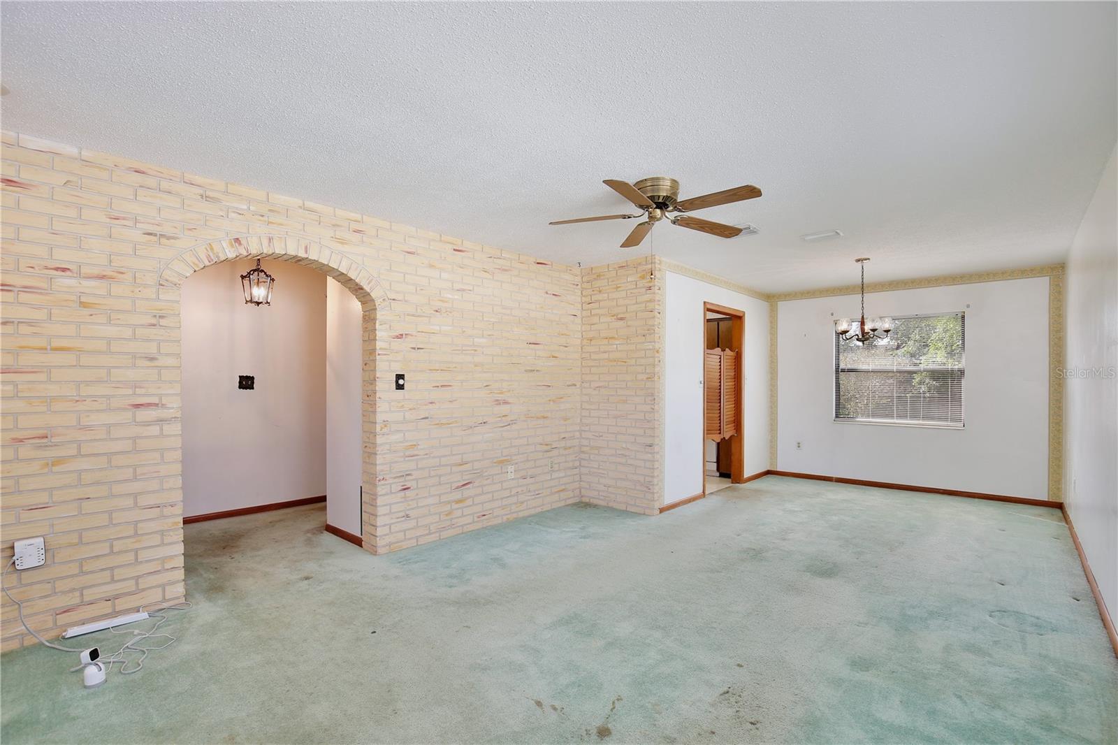 Image 7 of 54 For 6372 Mainsail Court